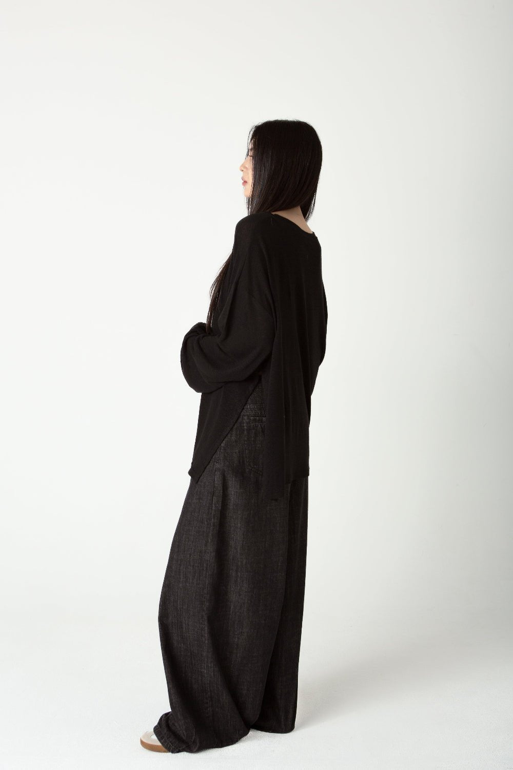 SAERO COLLECTIVE | Myeon Long Sleeve Top | Black