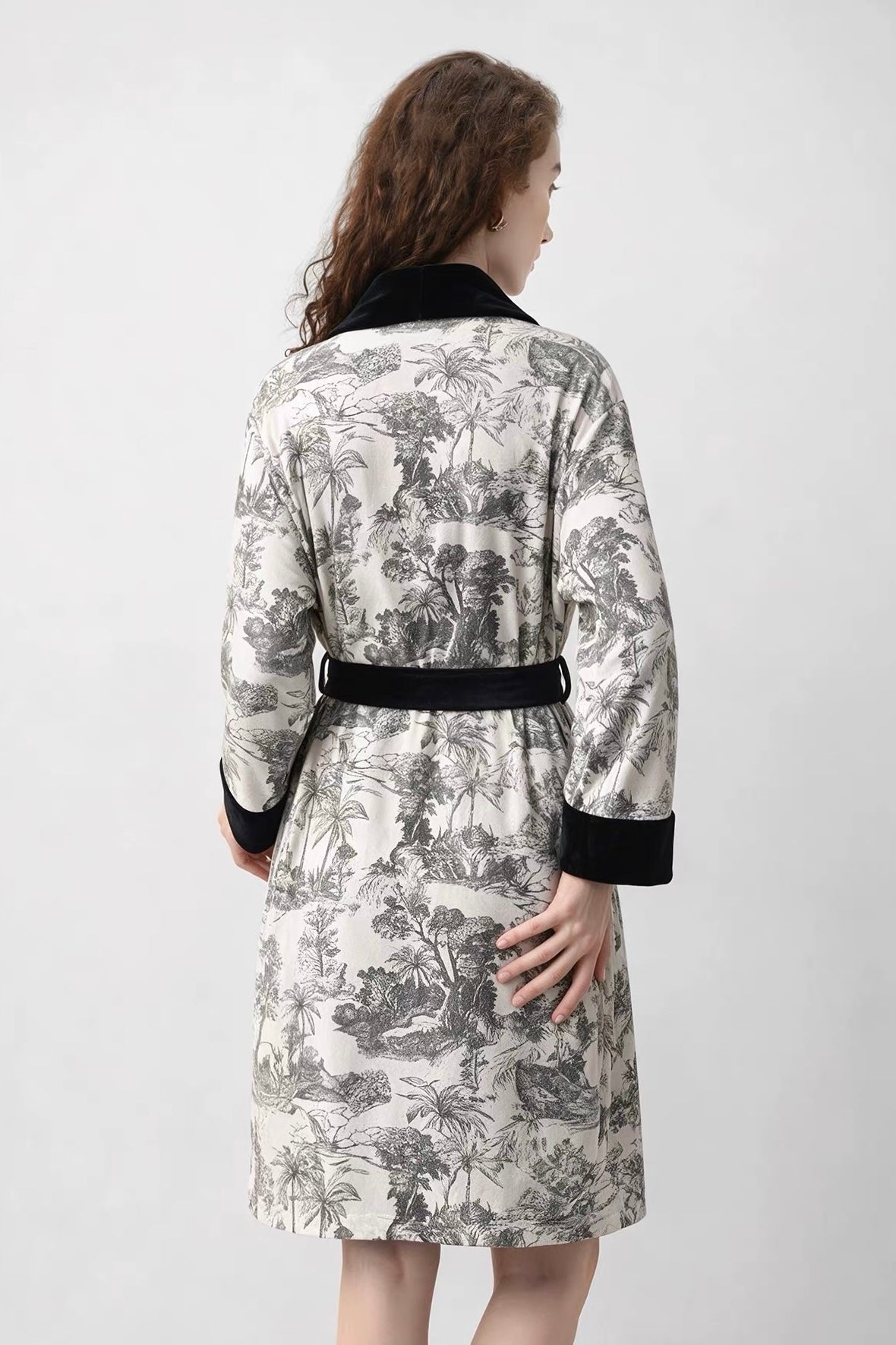 BELLS & BIRDS | Jardin Plush Robe