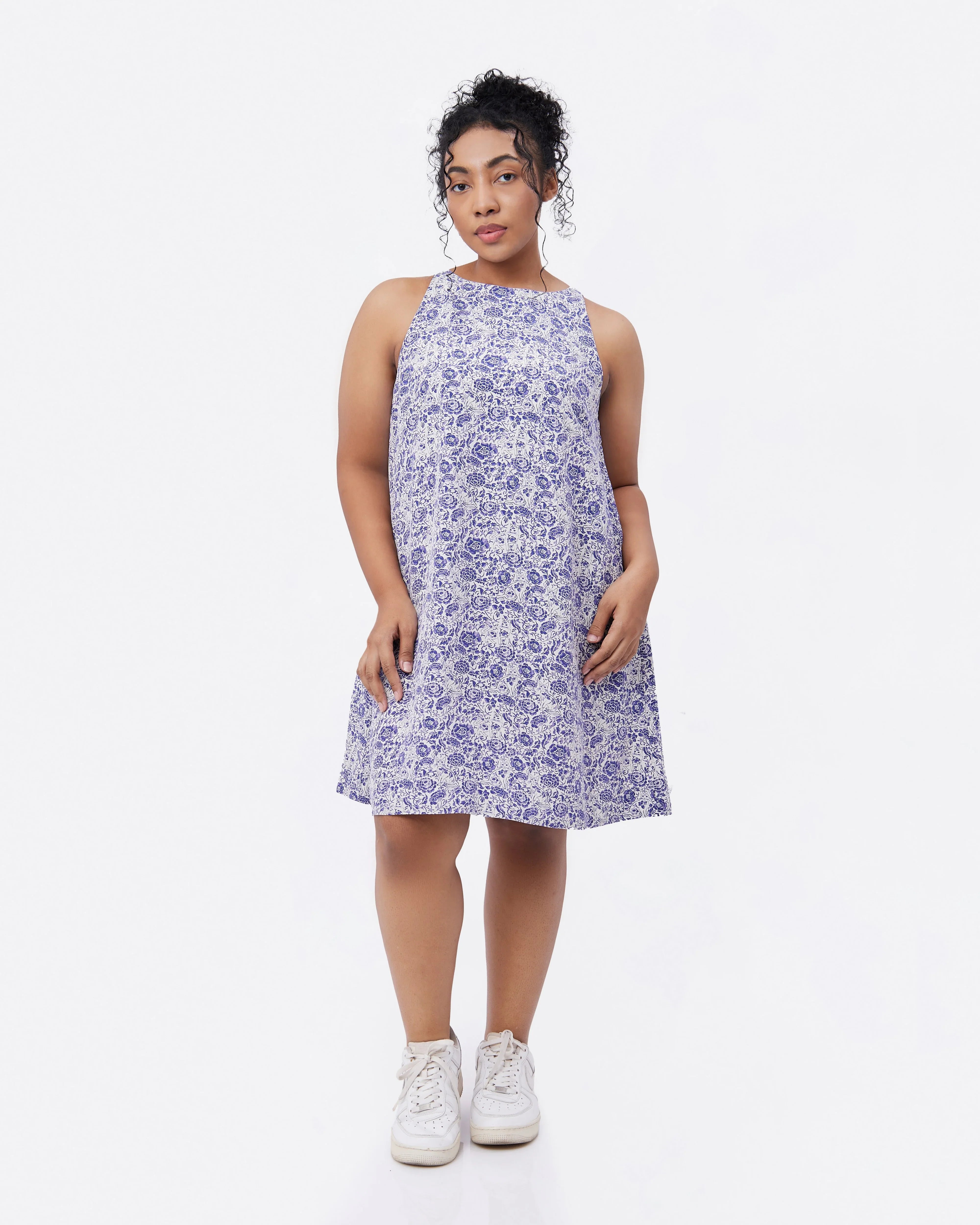 STUDIO QILING | Porcelain Cat Classic Silk Blend Mini Dress