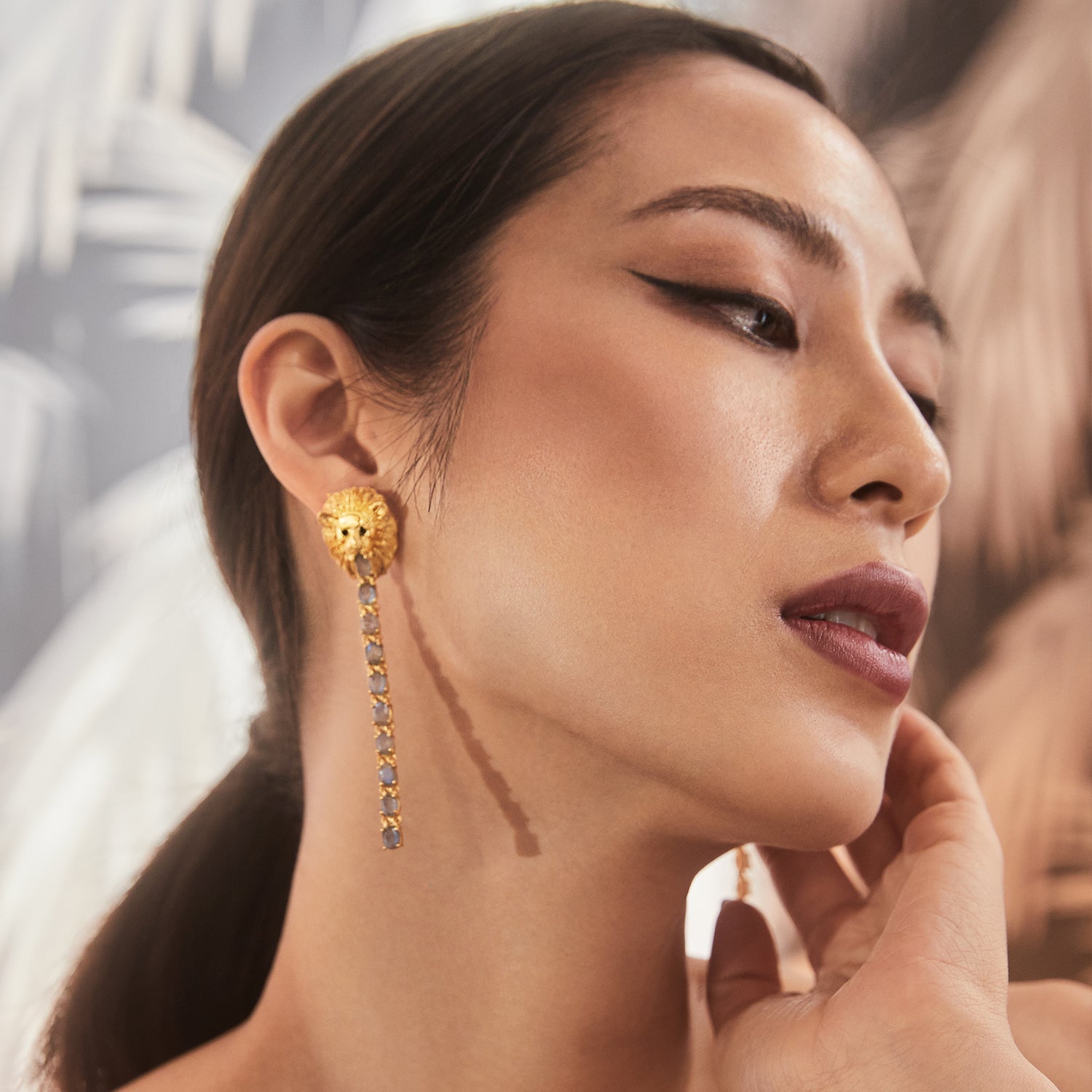 BOHEME BY VERO | Merlion Earrings With Stones