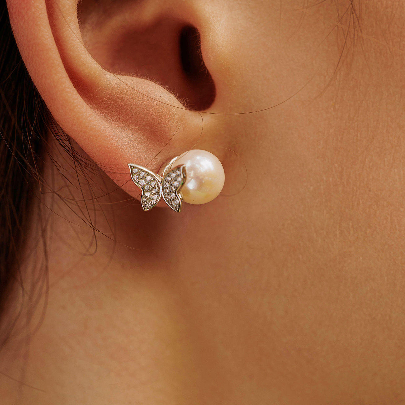 PEARLY LUSTRE | Top Grade Freshwater Pearl Earrings WE00691 | GARDENS