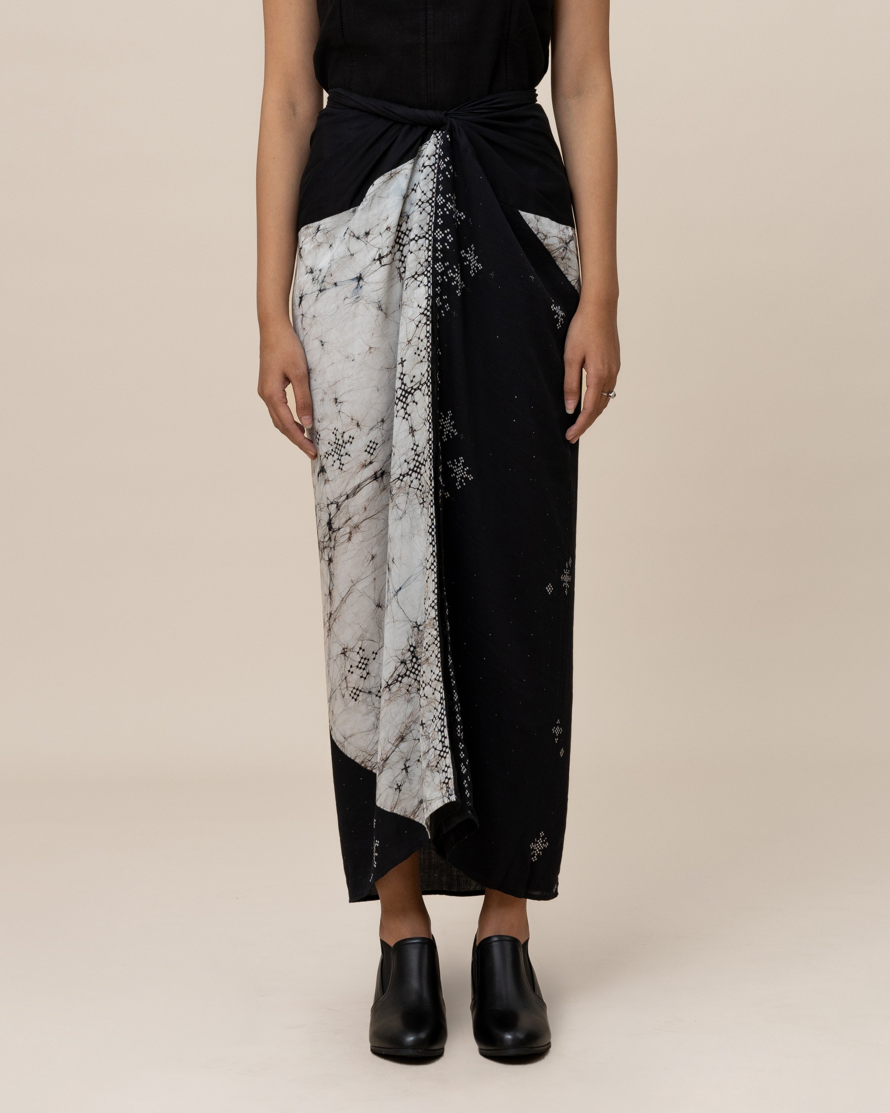 SUKKHA CITTA | ANGKASA - Knot Skirt
