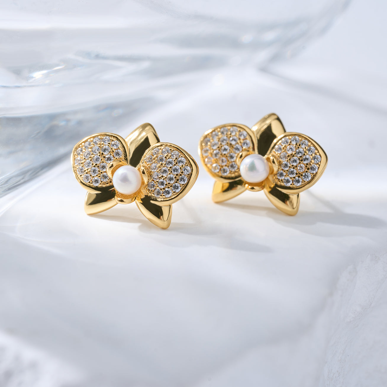 PEARLY LUSTRE | Top Grade Freshwater Pearl Earrings WE00851 | ORCHID