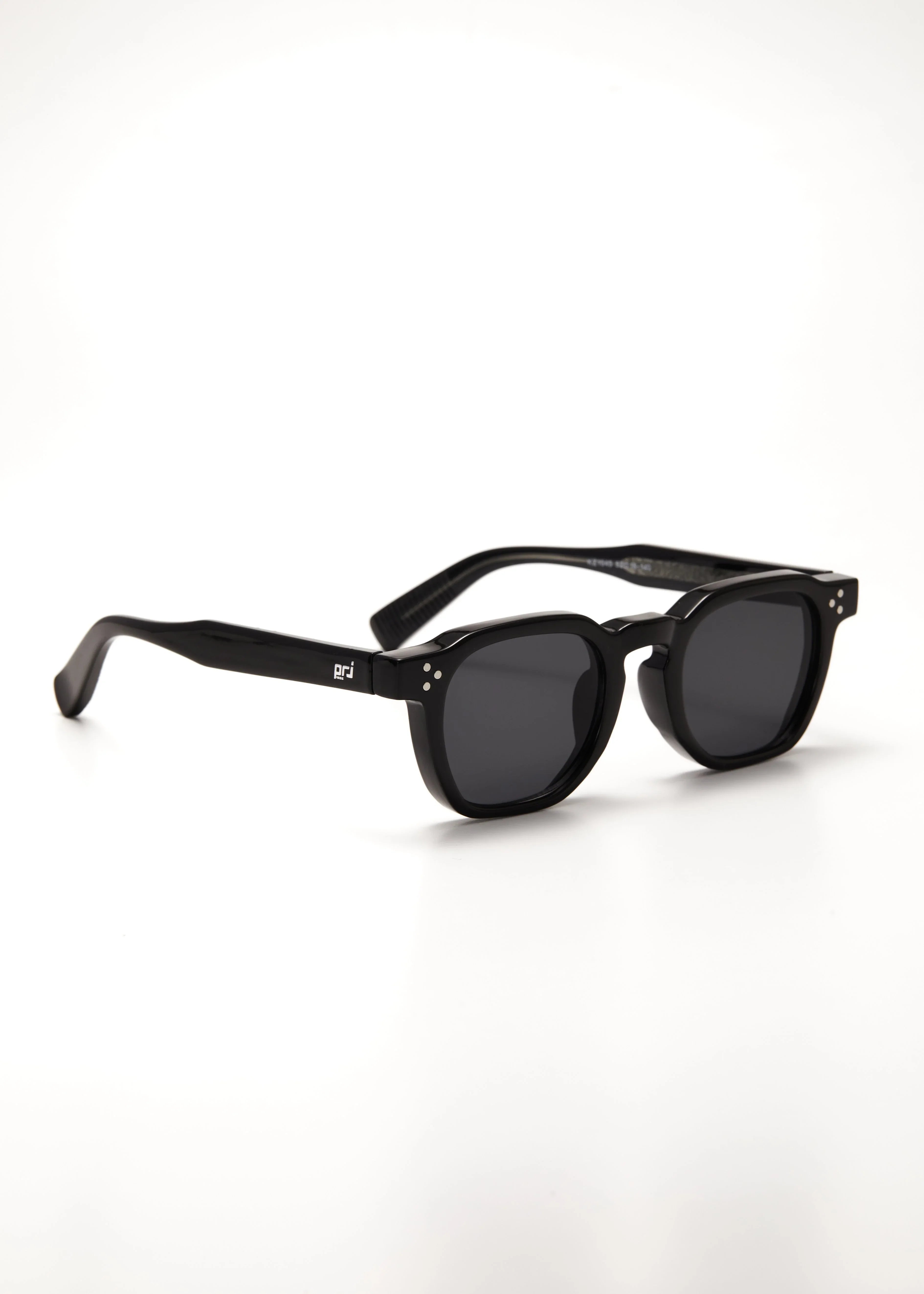 PROJET1826 | Faustino Thick Rim Sunglasses Black/Black