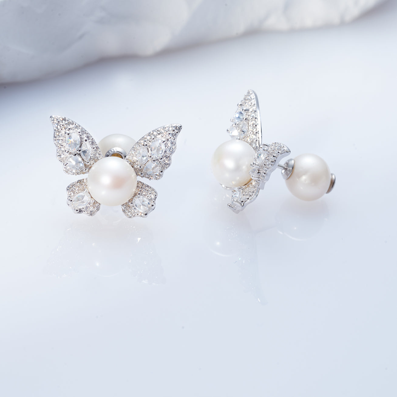 PEARLY LUSTRE | Top Grade Freshwater Pearl Earrings WE00723 | GARDENS