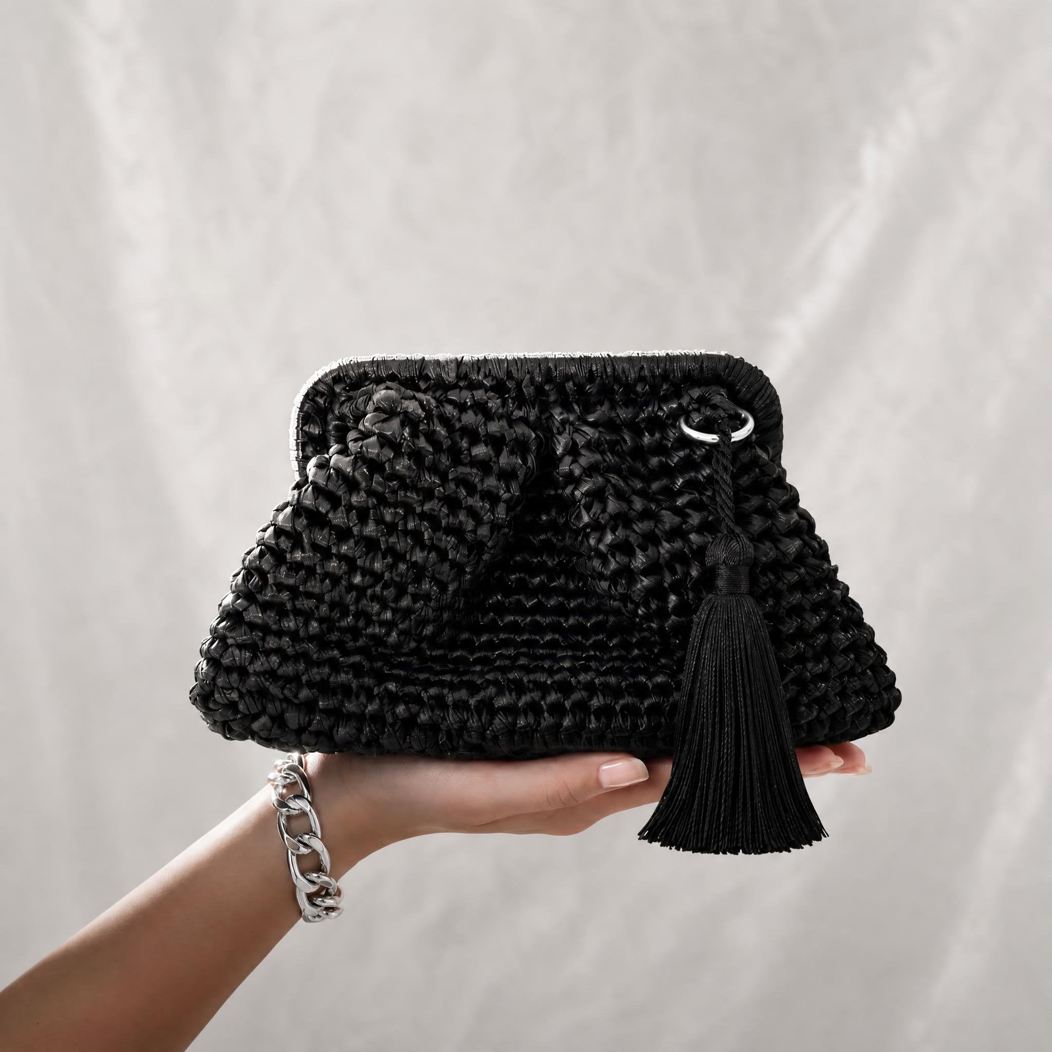 DESTI SAINT | Metallic Weave Clutch | Black