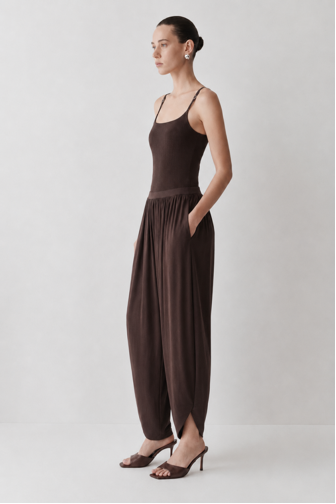 LAYERPLAN | Tovin Draped Pants