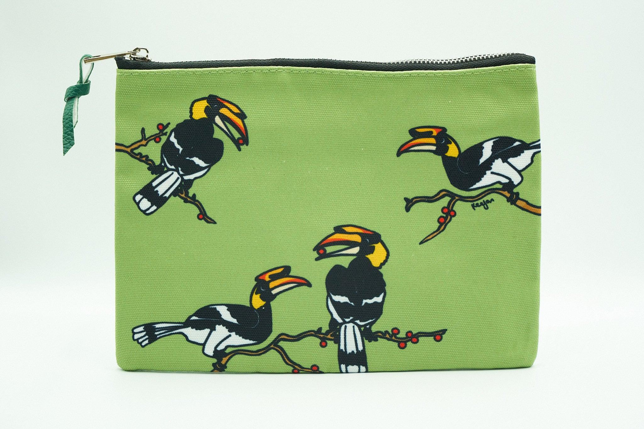 THE ANIMAL PROJECT | Pouch