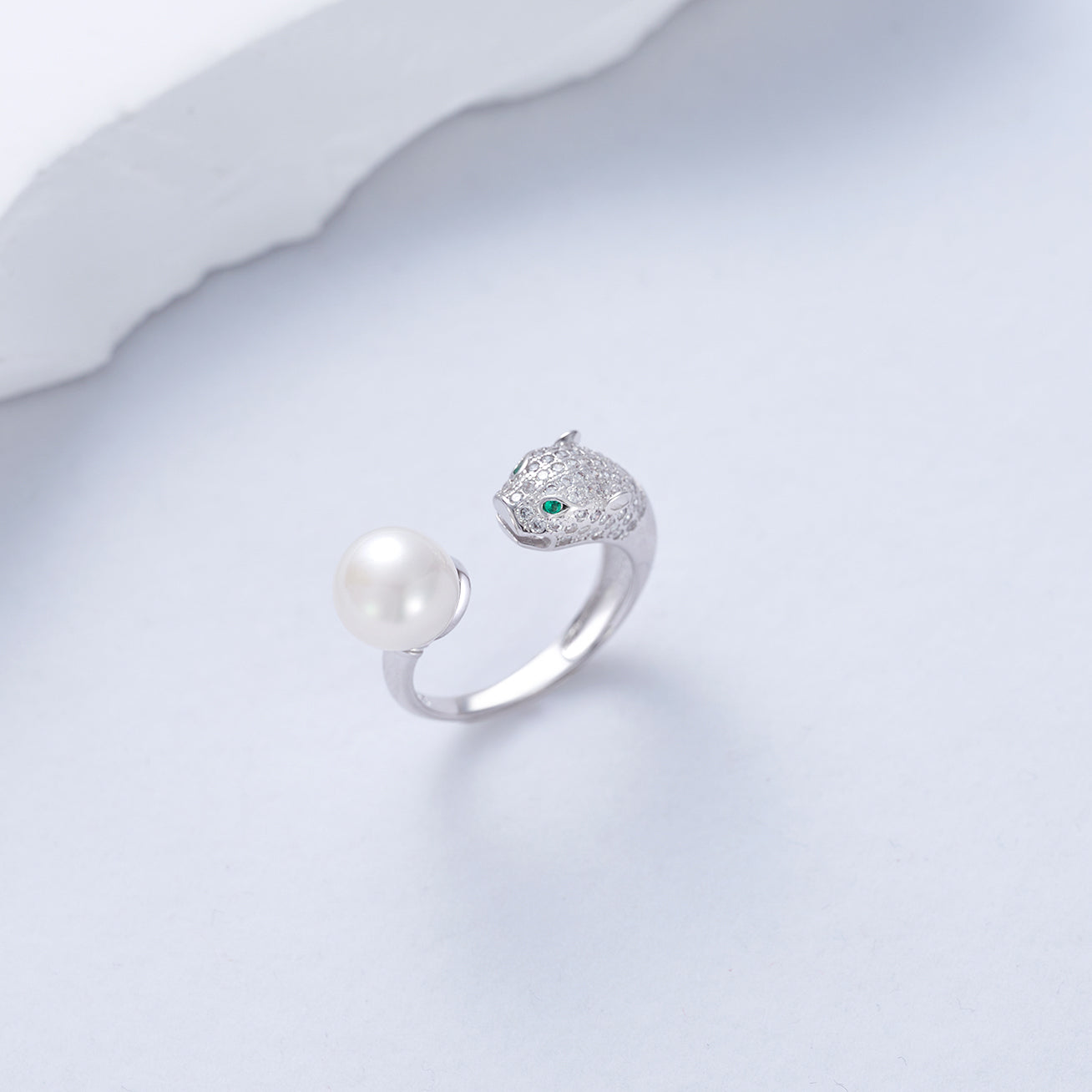 PEARLY LUSTRE | Leopard Freshwater Pearl Ring WR00038 | SAFARI