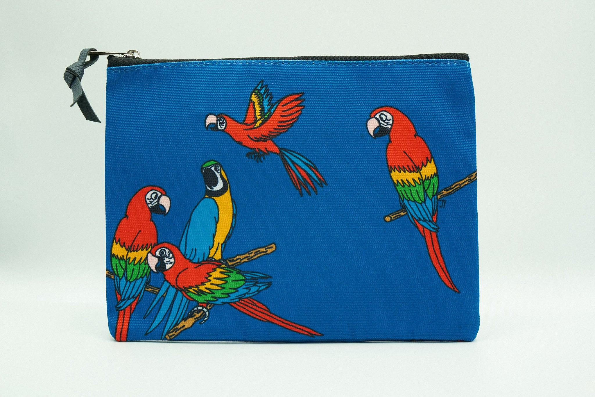 THE ANIMAL PROJECT | Pouch