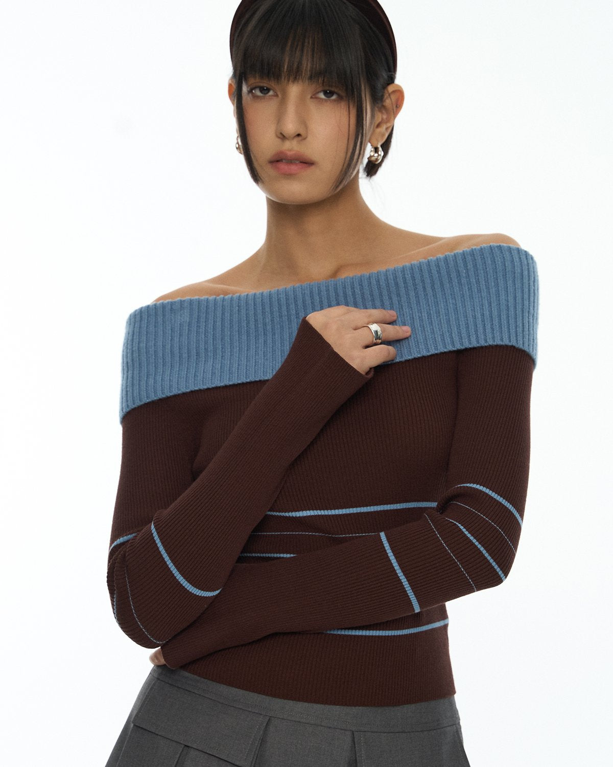 DRESSINGPAULA | Back Bow Off Shoulder Knit Top
