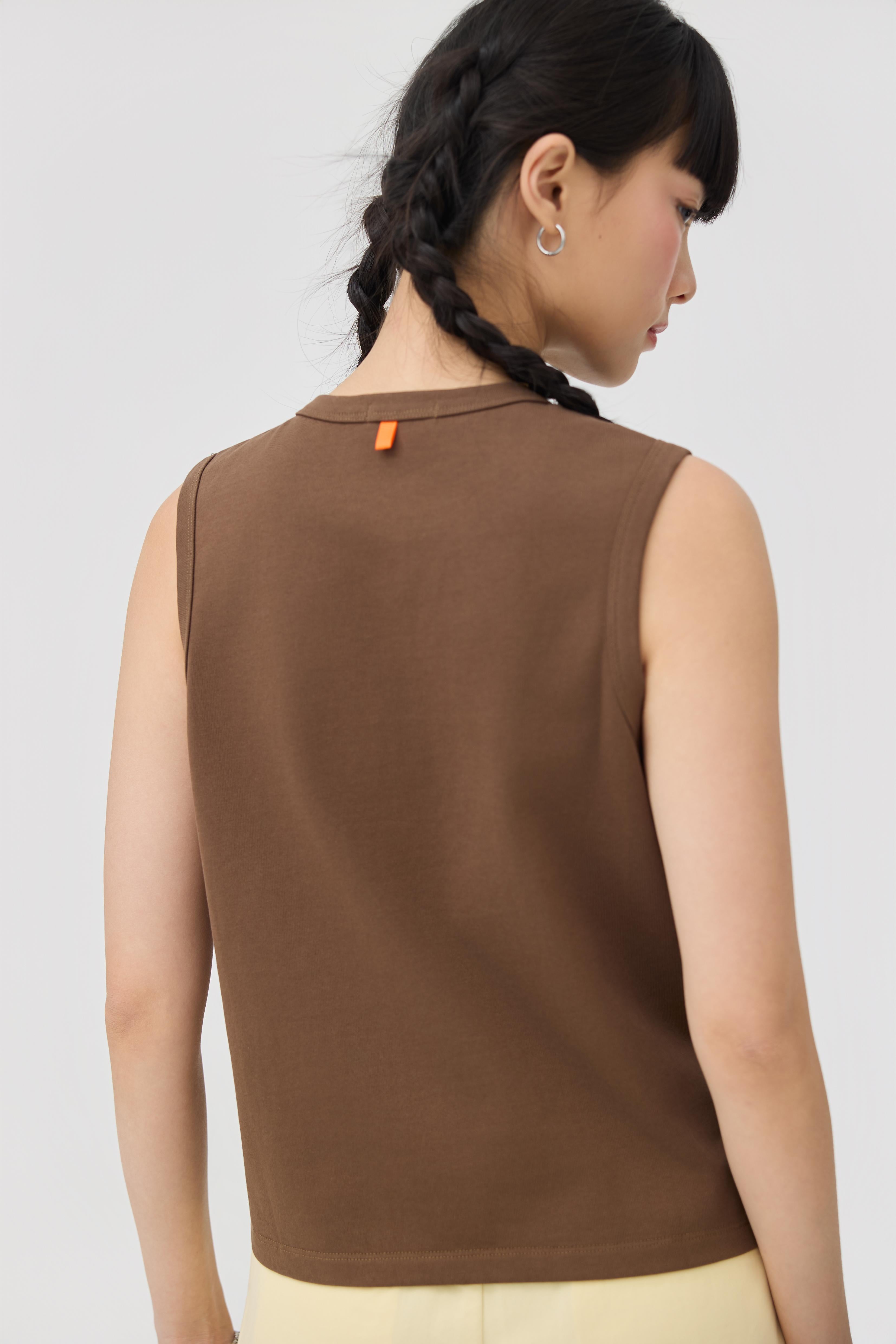 3EIGHTH | Musubi Henley Tank In Chocolate