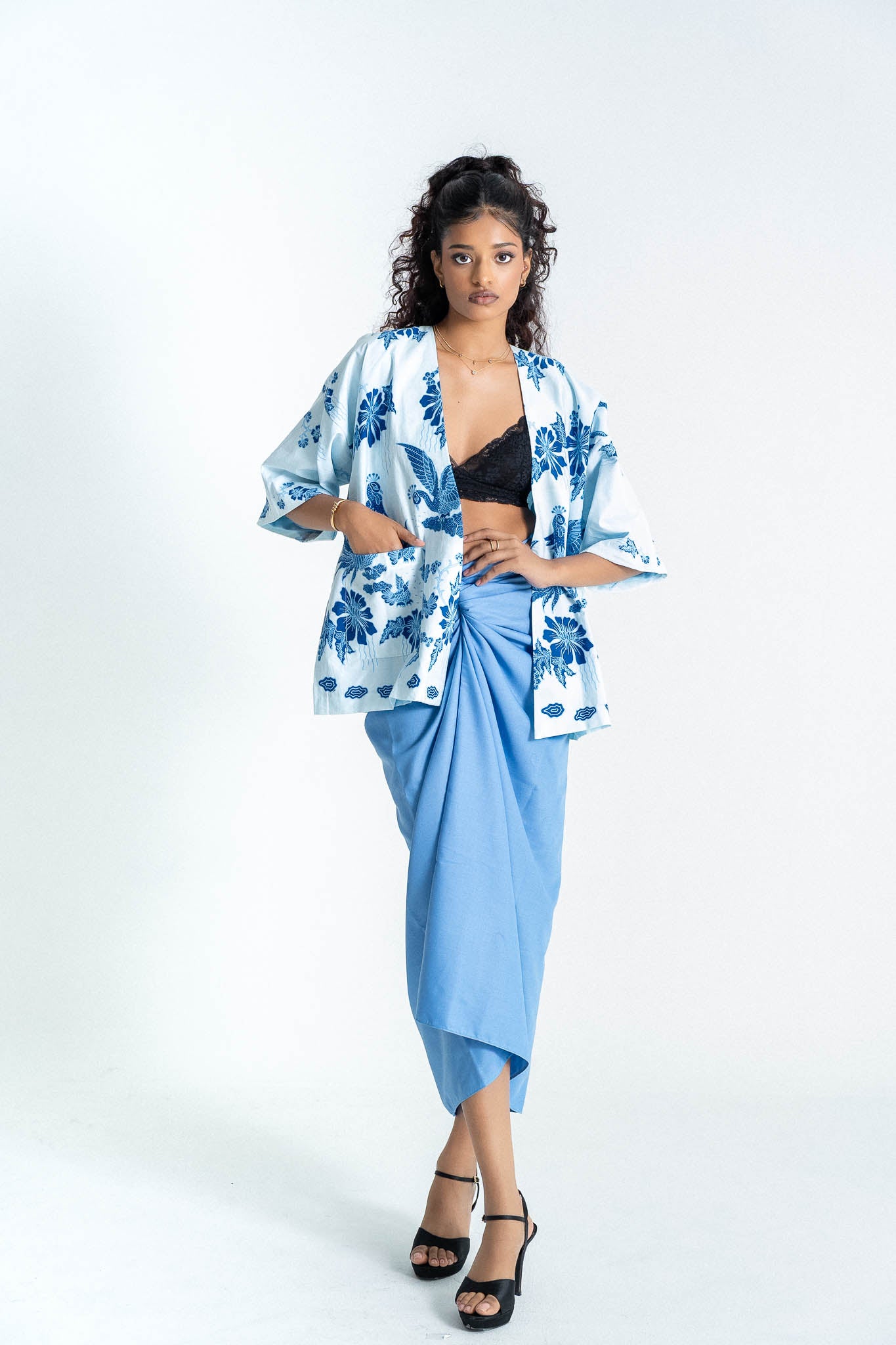 STUDIO GYPSIED | Batik Open Jacket In Merak Porcelain