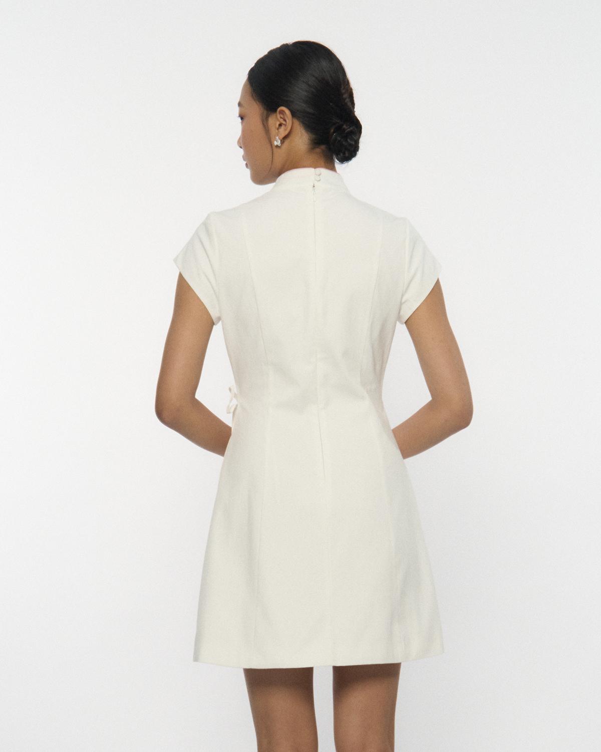 DRESSING PAULA | Wrap Qipao