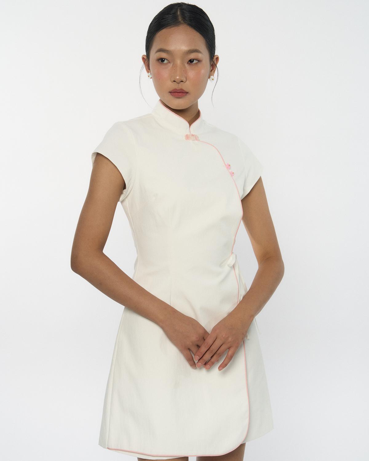 DRESSING PAULA | Wrap Qipao