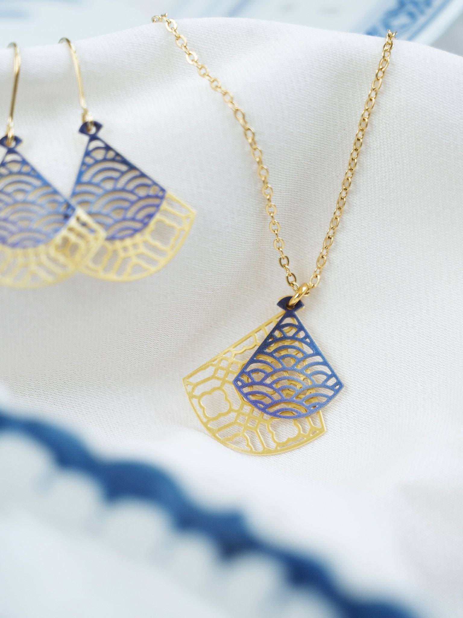 EMBRACE JEWELLERY | Fan Necklace
