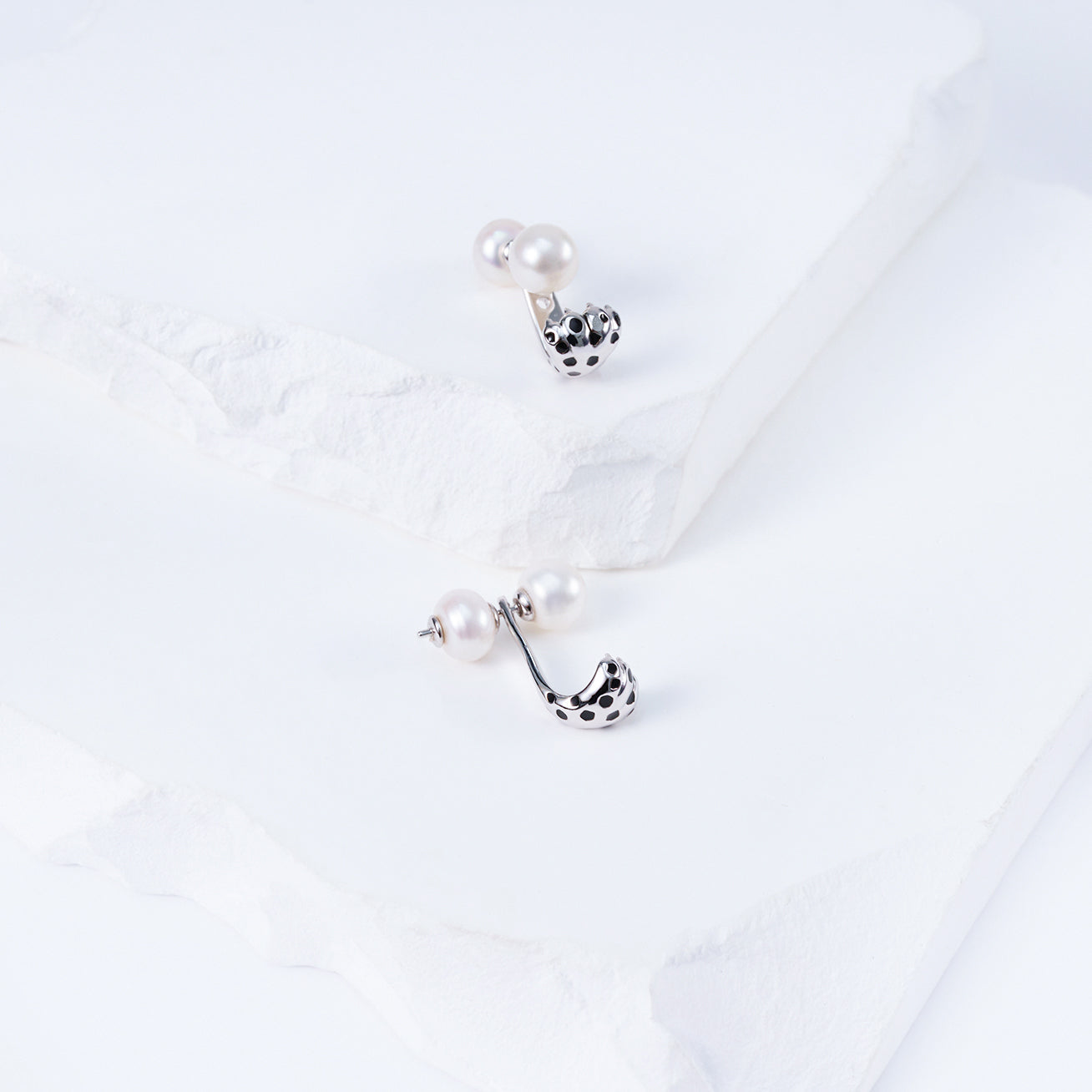 PEARLY LUSTRE | Top Lustre Freshwater Pearl Earrings WE00777 | SAFARI