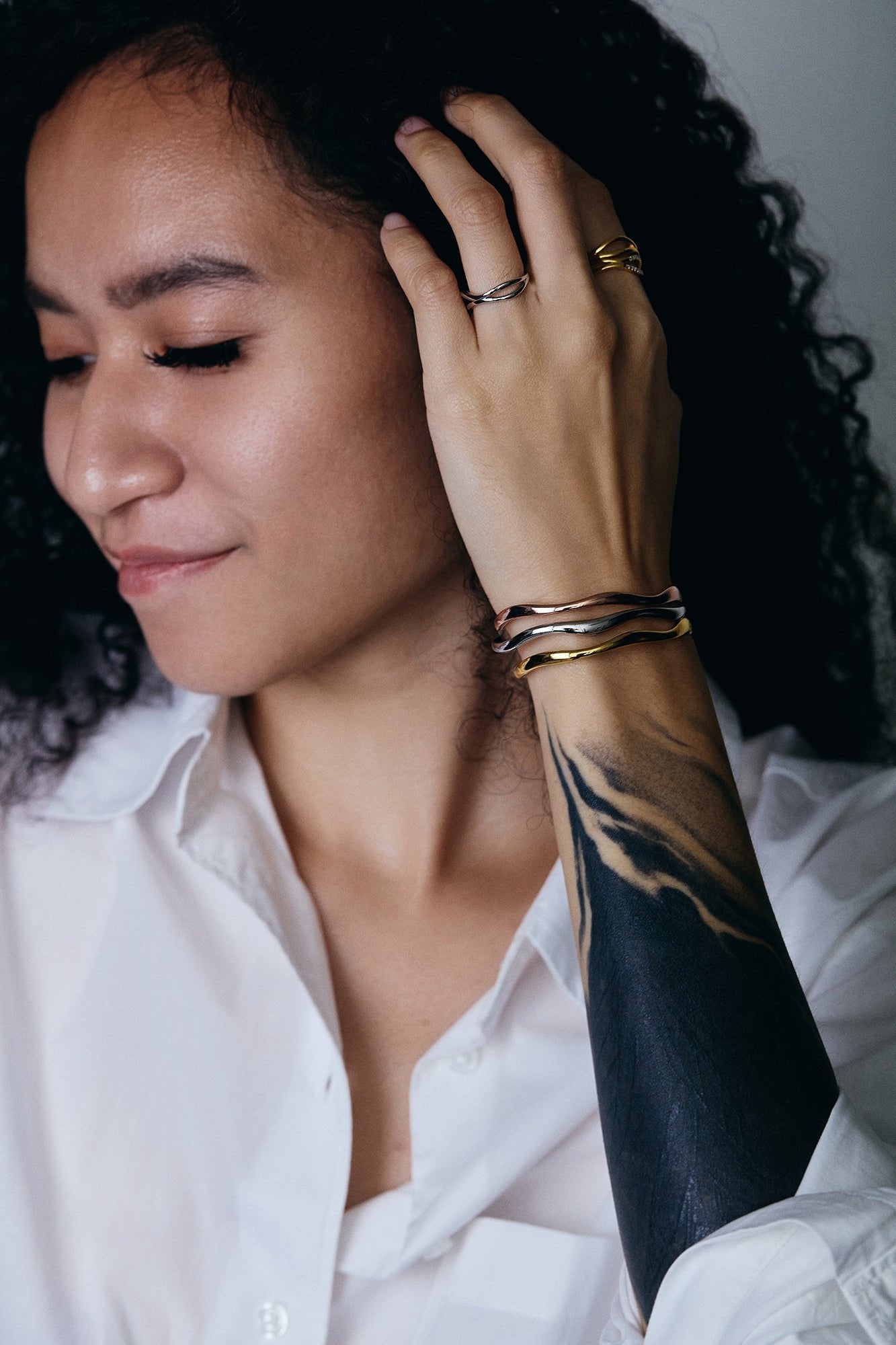 RINA LEE | Flow Single Cuff Bracelet