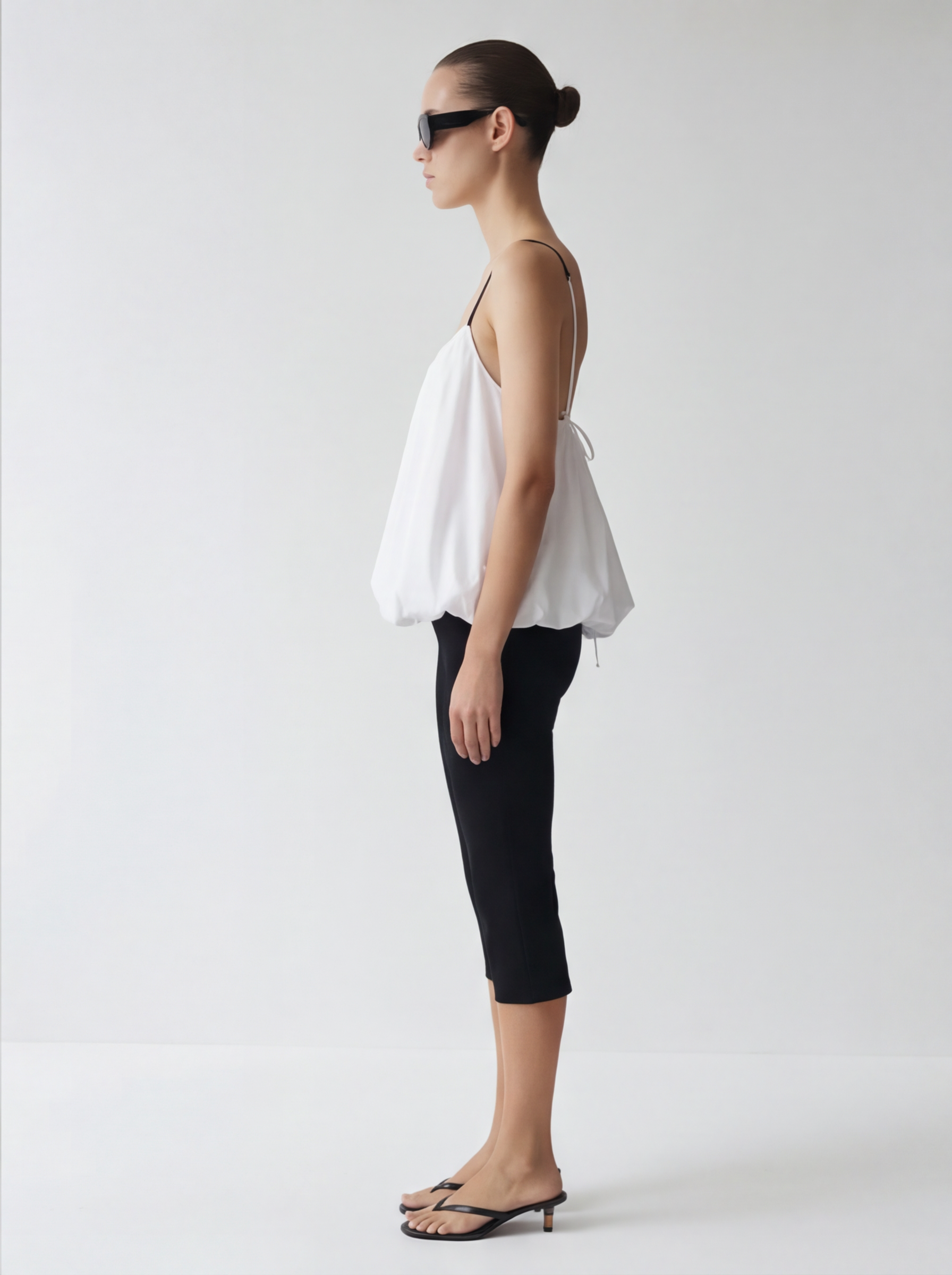 LAYERPLAN | Veya Bubble Hem Open-Back Top