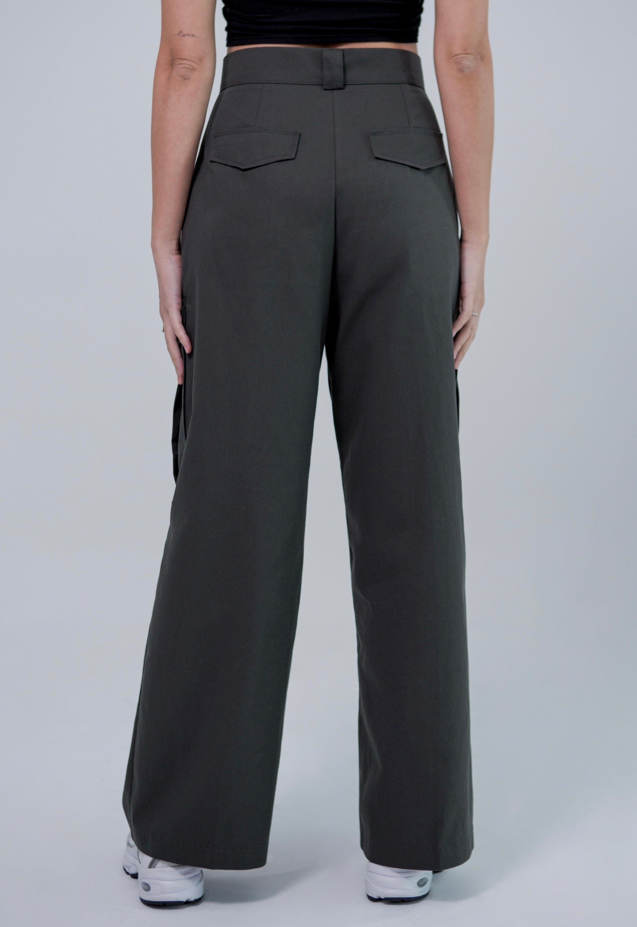 SAERO COLLECTIVE | Nongsa Cargo Pants | Gauntlet Grey
