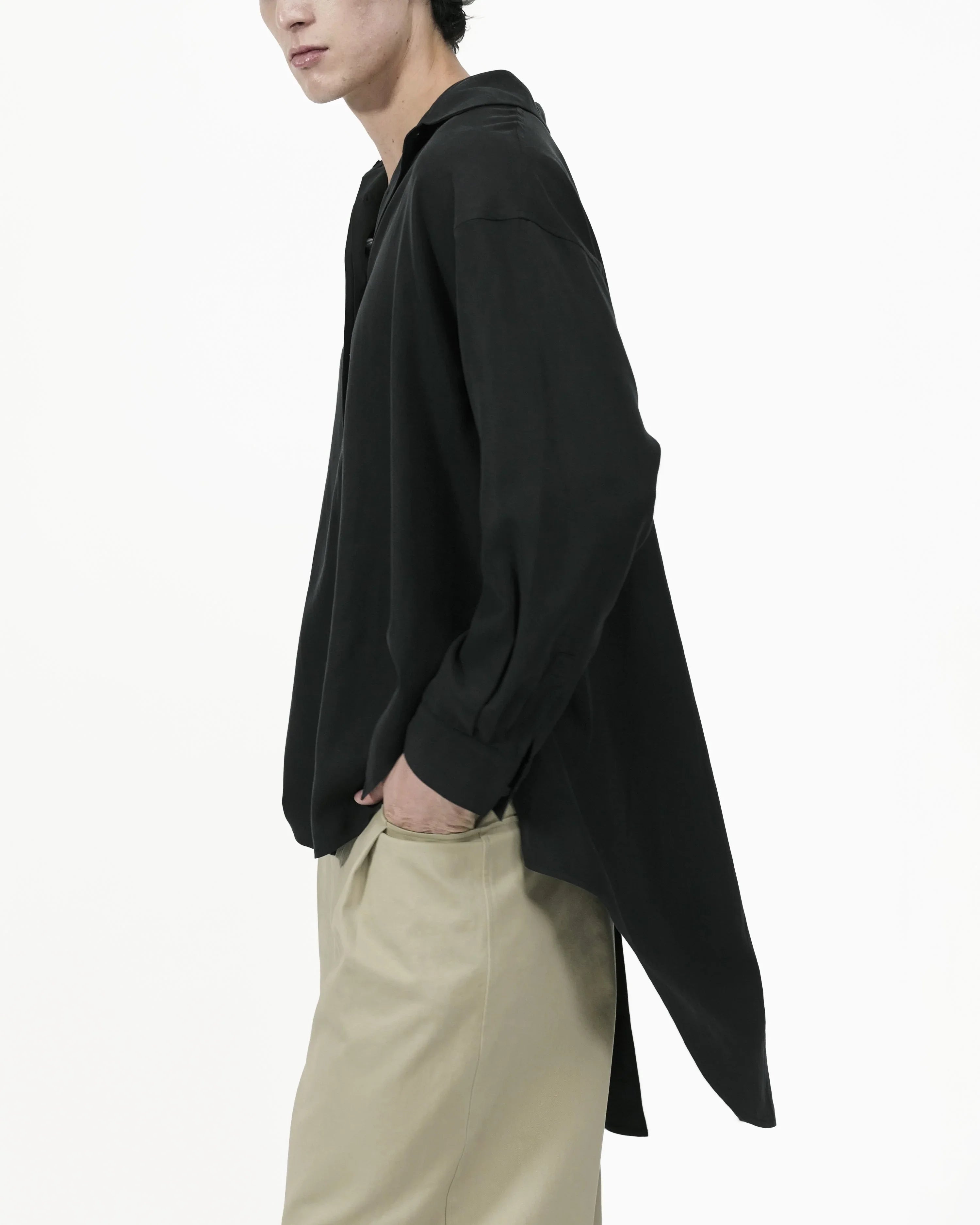 GRAYE | Fluid Knot Shirt - Black