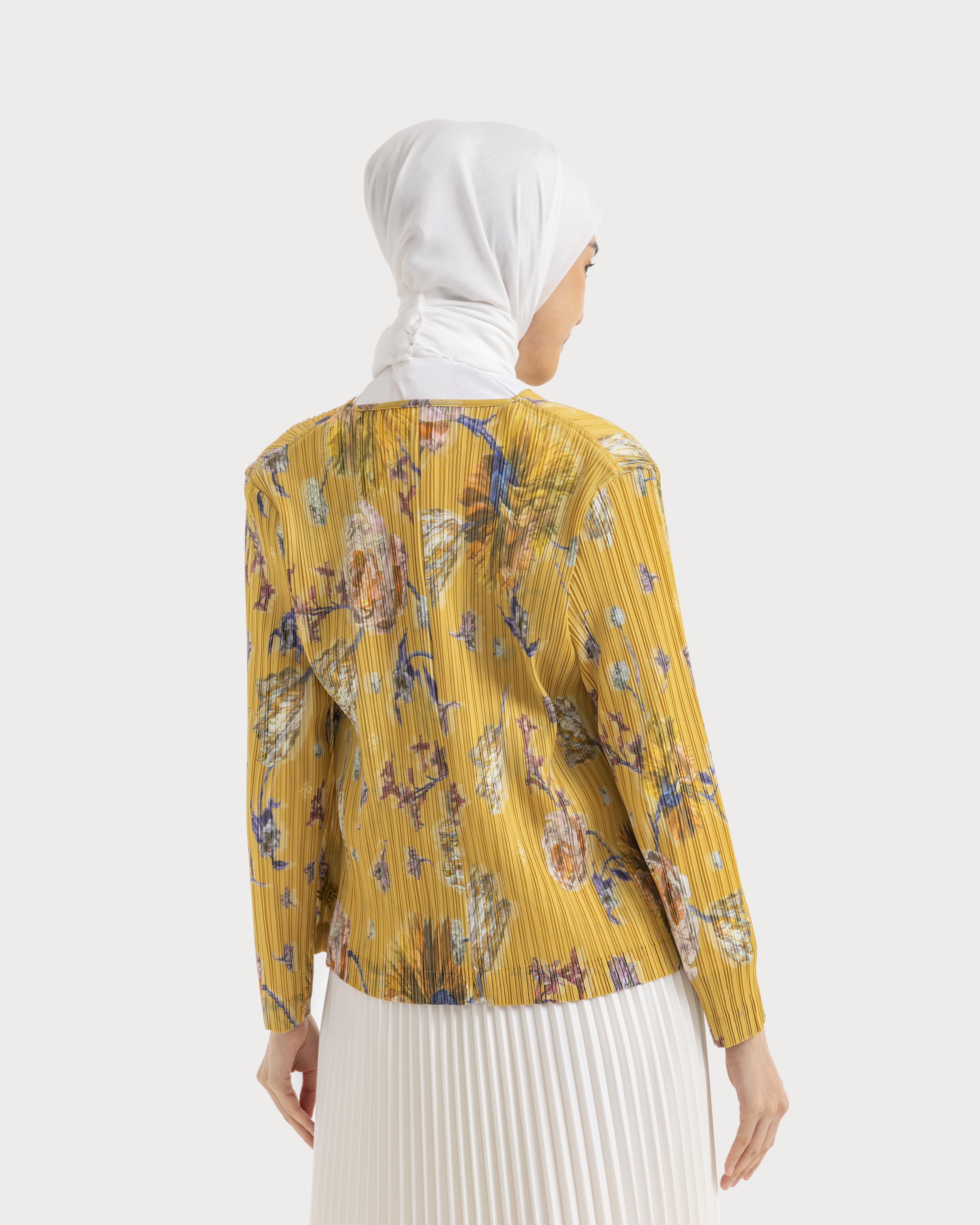 RIA MIRANDA | Rona Outer