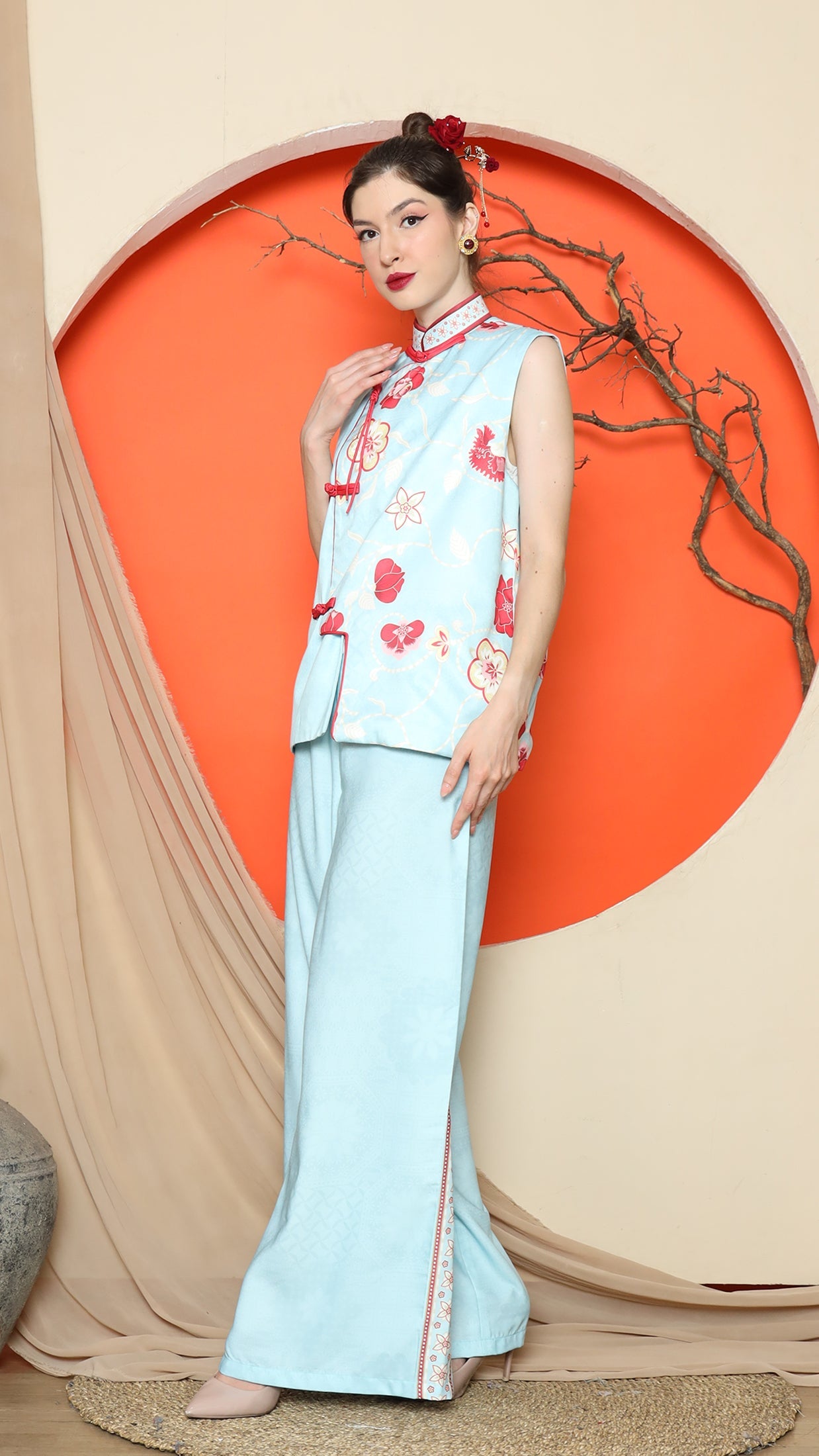 KANZI COLLECTION | Blue Cheongsam Floral Vest With Pant Set