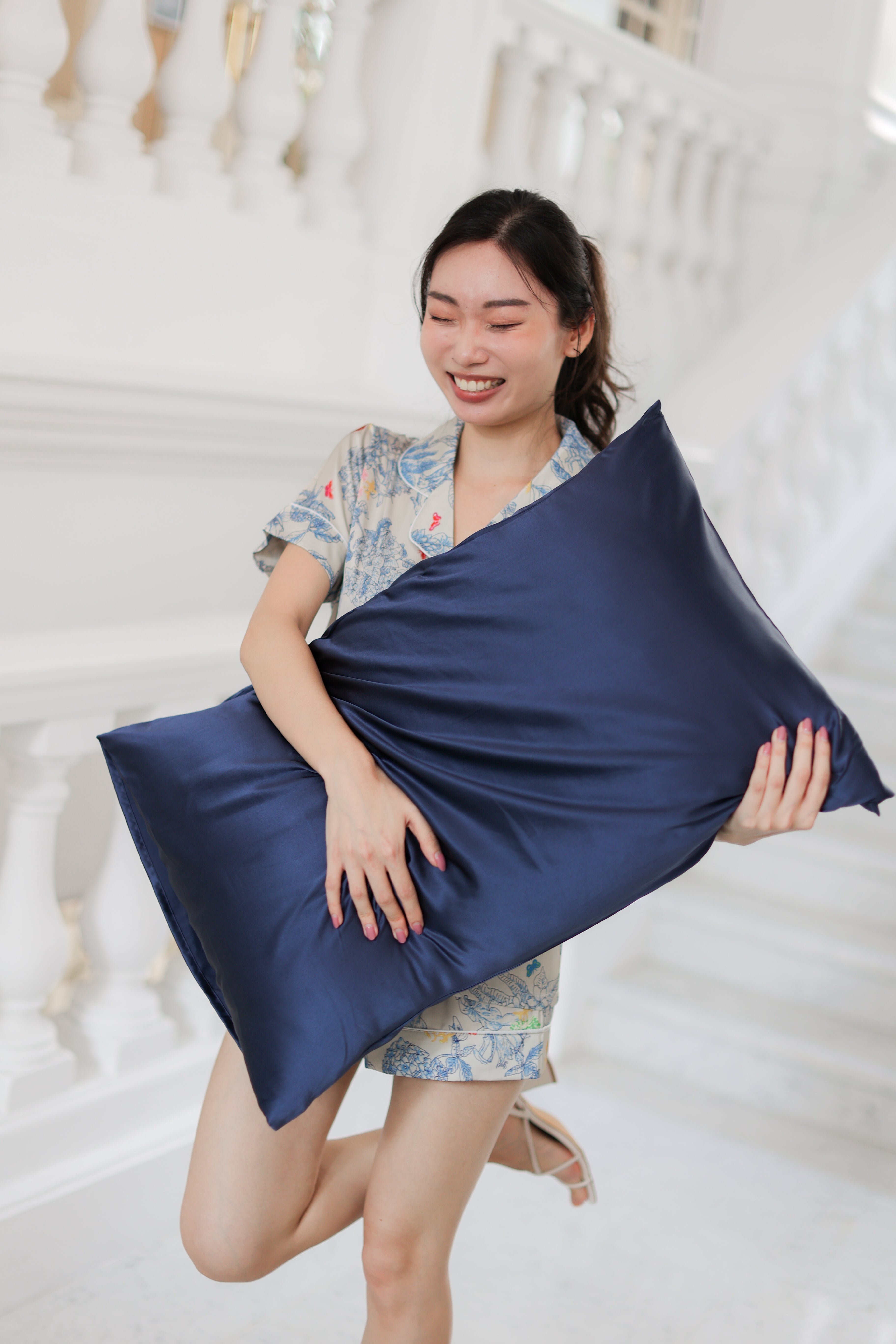 BELLS & BIRDS | Mulberry Silk Pillowcase