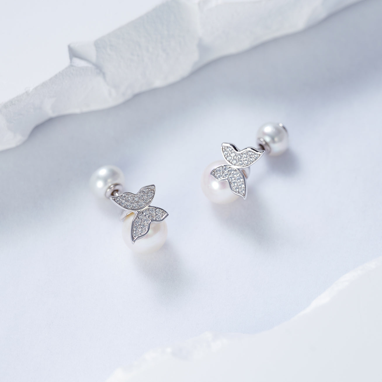 PEARLY LUSTRE | Top Grade Freshwater Pearl Earrings WE00691 | GARDENS