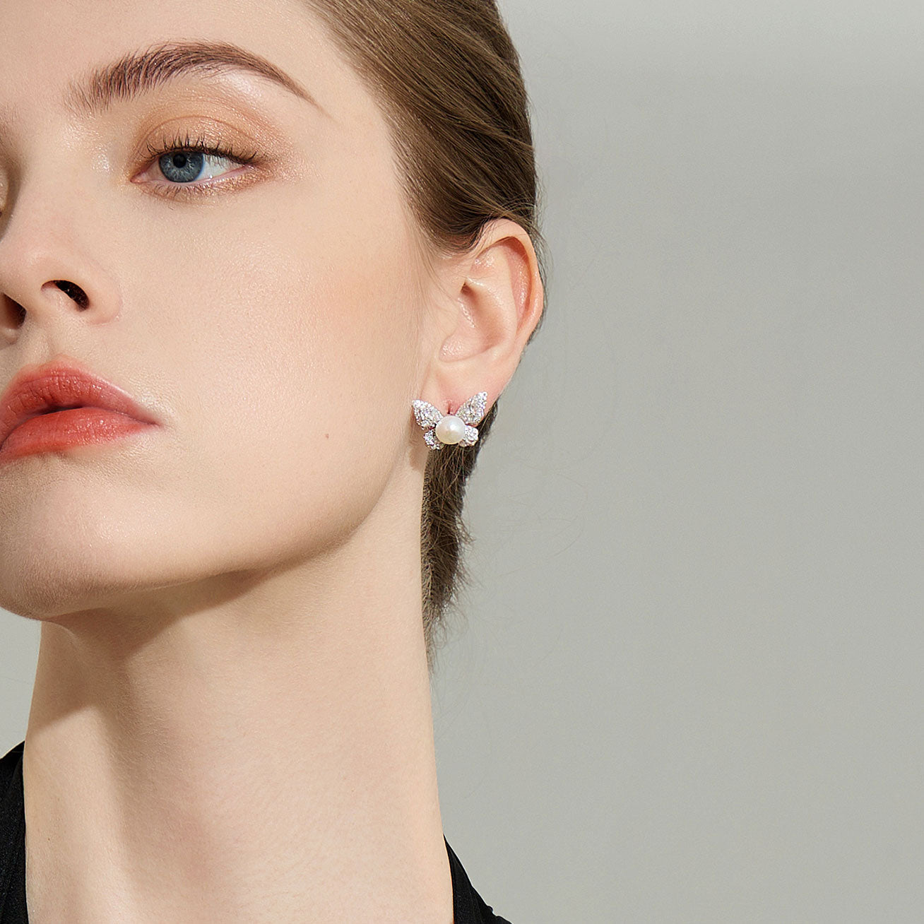 PEARLY LUSTRE | Top Grade Freshwater Pearl Earrings WE00723 | GARDENS