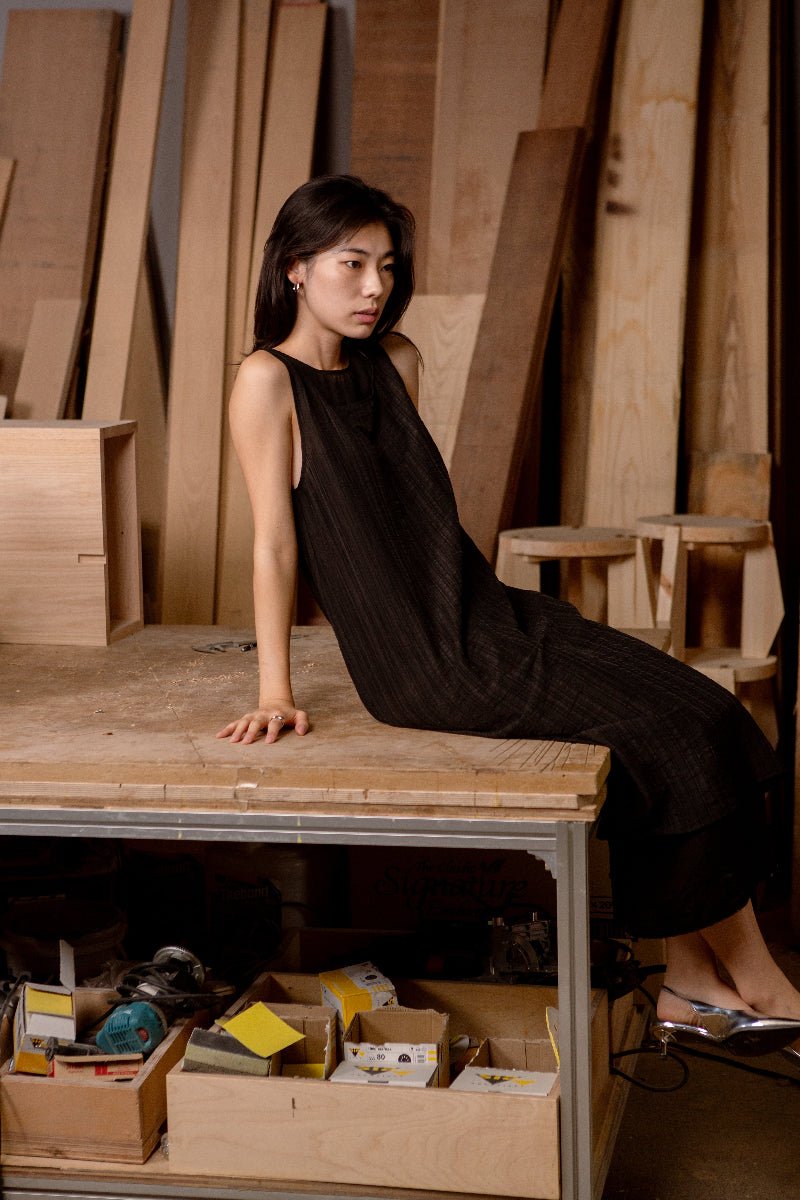 SAERO COLLECTIVE | Mok Textured Dress | Black