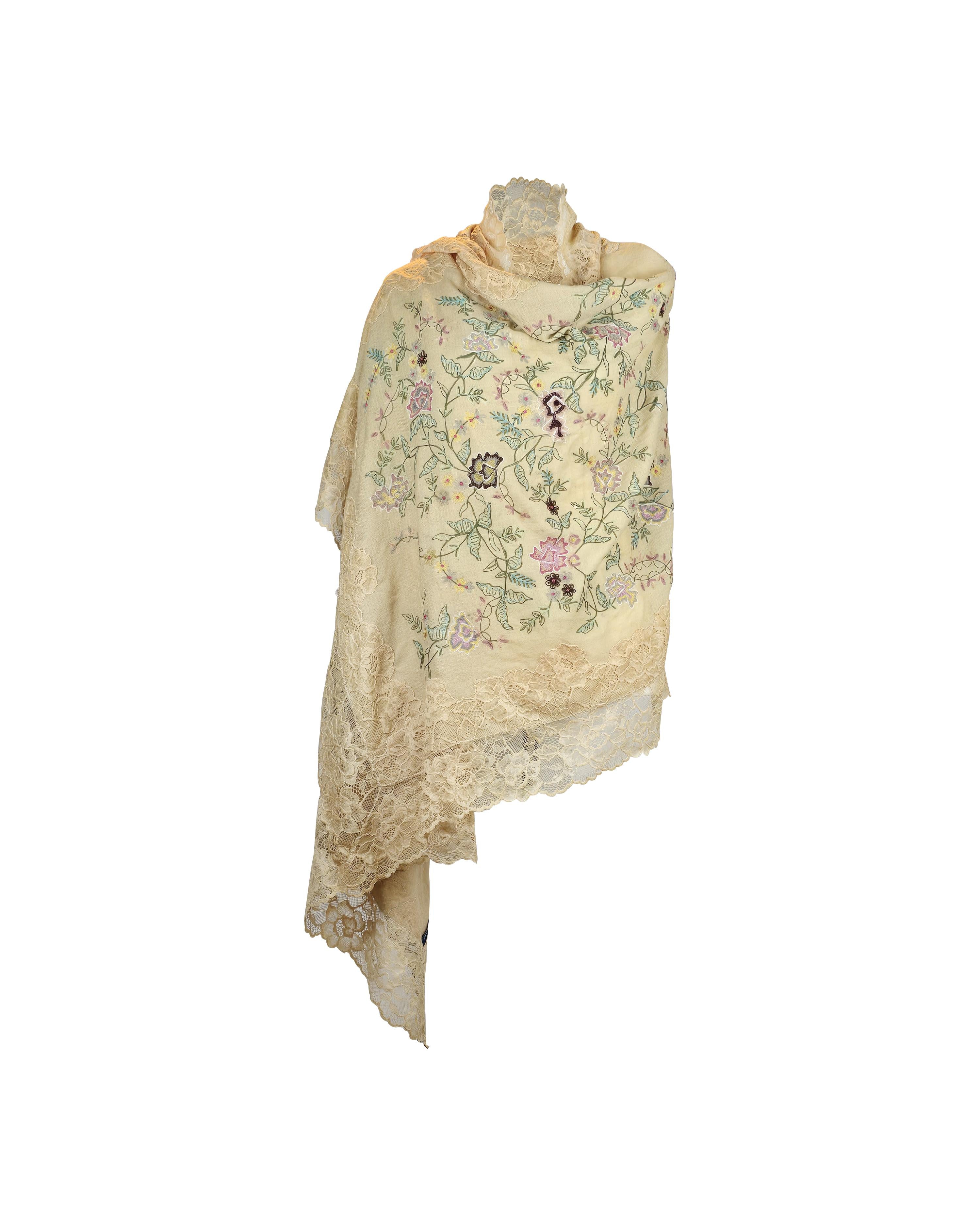 QUEENMARK | Maj Assortment 1 Beige Flowers