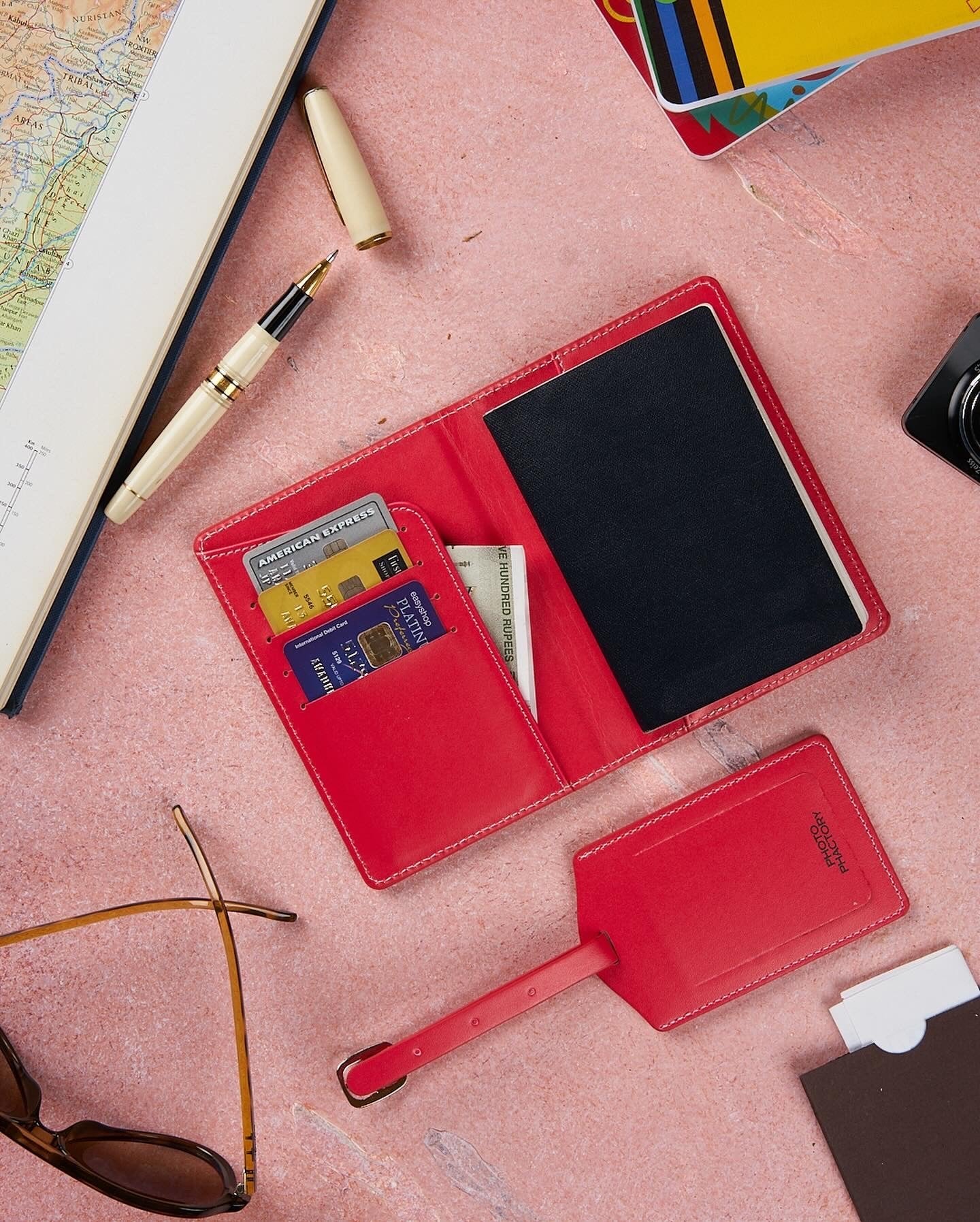 PHOTO PHACTORY | Passport Covers and Travel Tag Set - Singapore Girl