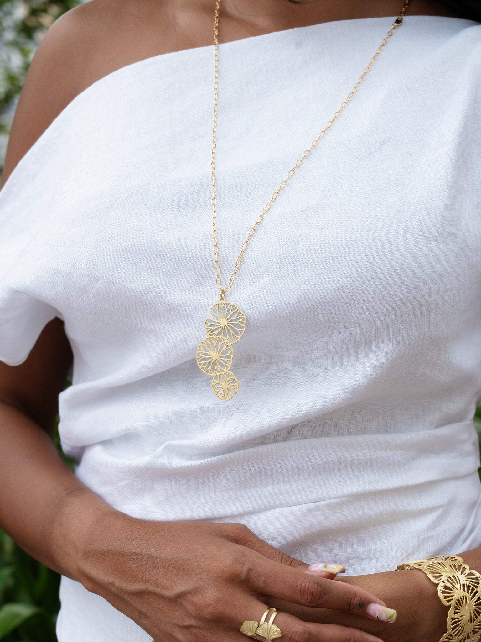 EMBRACE JEWELLERY | Lily Pad Necklace