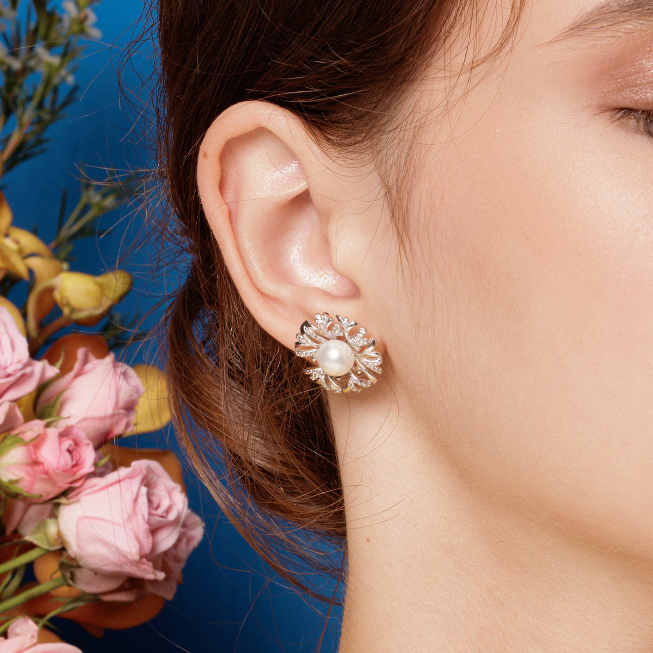 PEARLY LUSTRE | Elegant Freshwater Pearl Earrings WE00502 | GARDENS