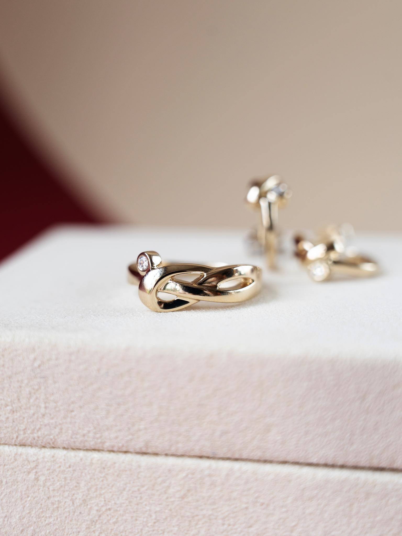 EMBRACE JEWELLERY | Intertwined Ring