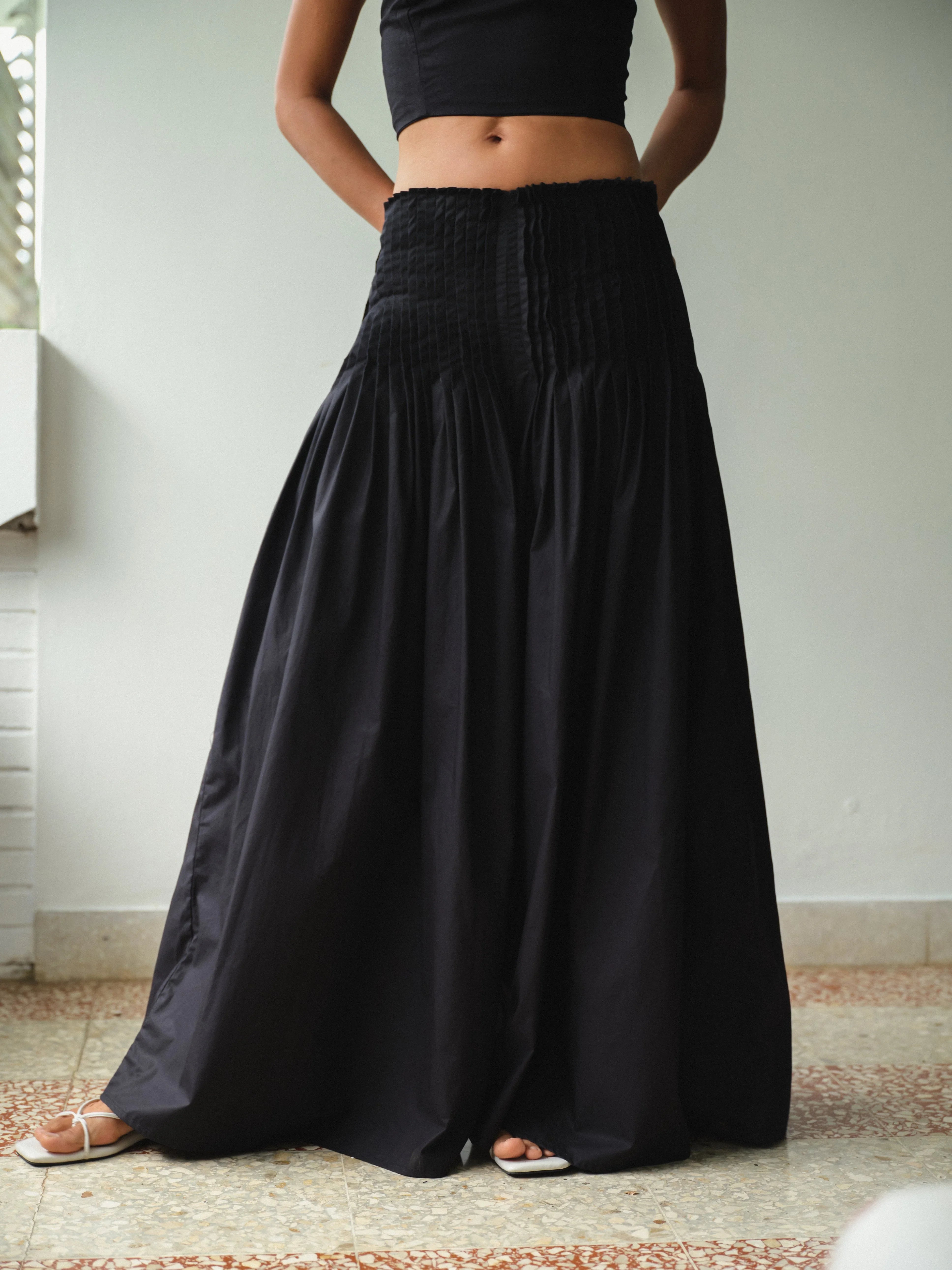SAYA | KARA - Pleated Wide-Leg Pants