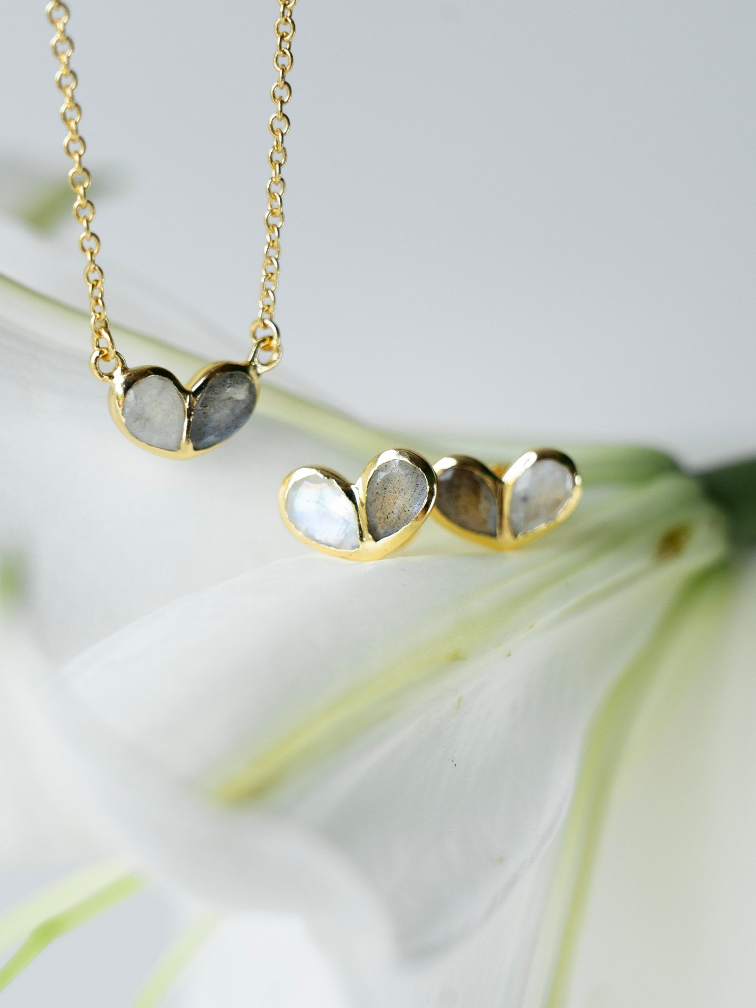 EMBRACE JEWELLERY | Toi & Moi Studs