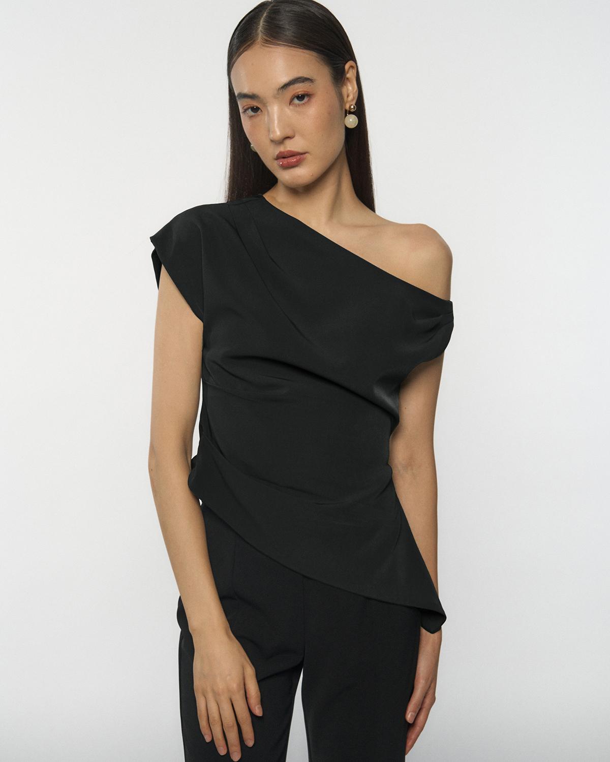 DRESSINGPAULA | Asymmetrical Drape Top