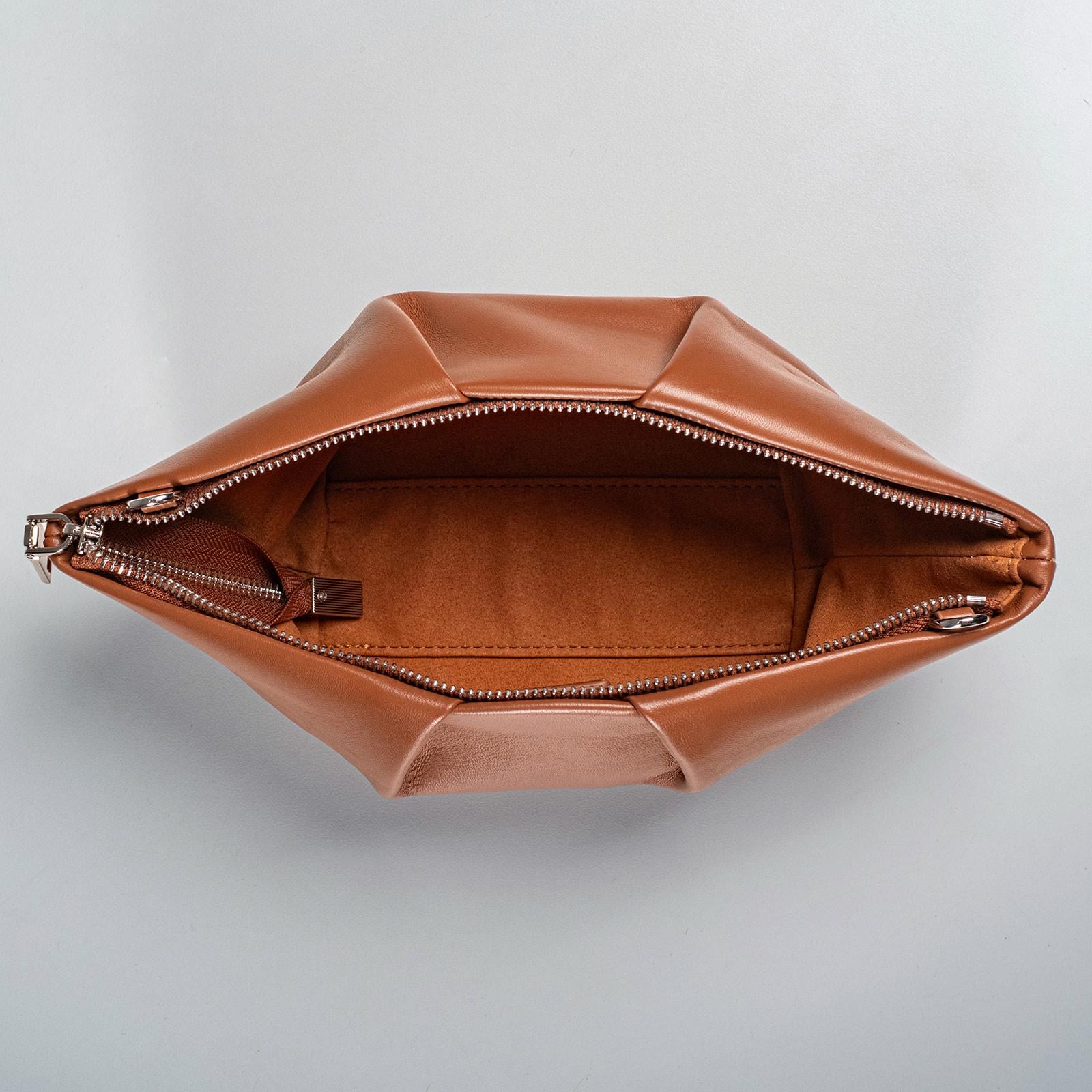 WU HAUS | Mori Leather Clucth