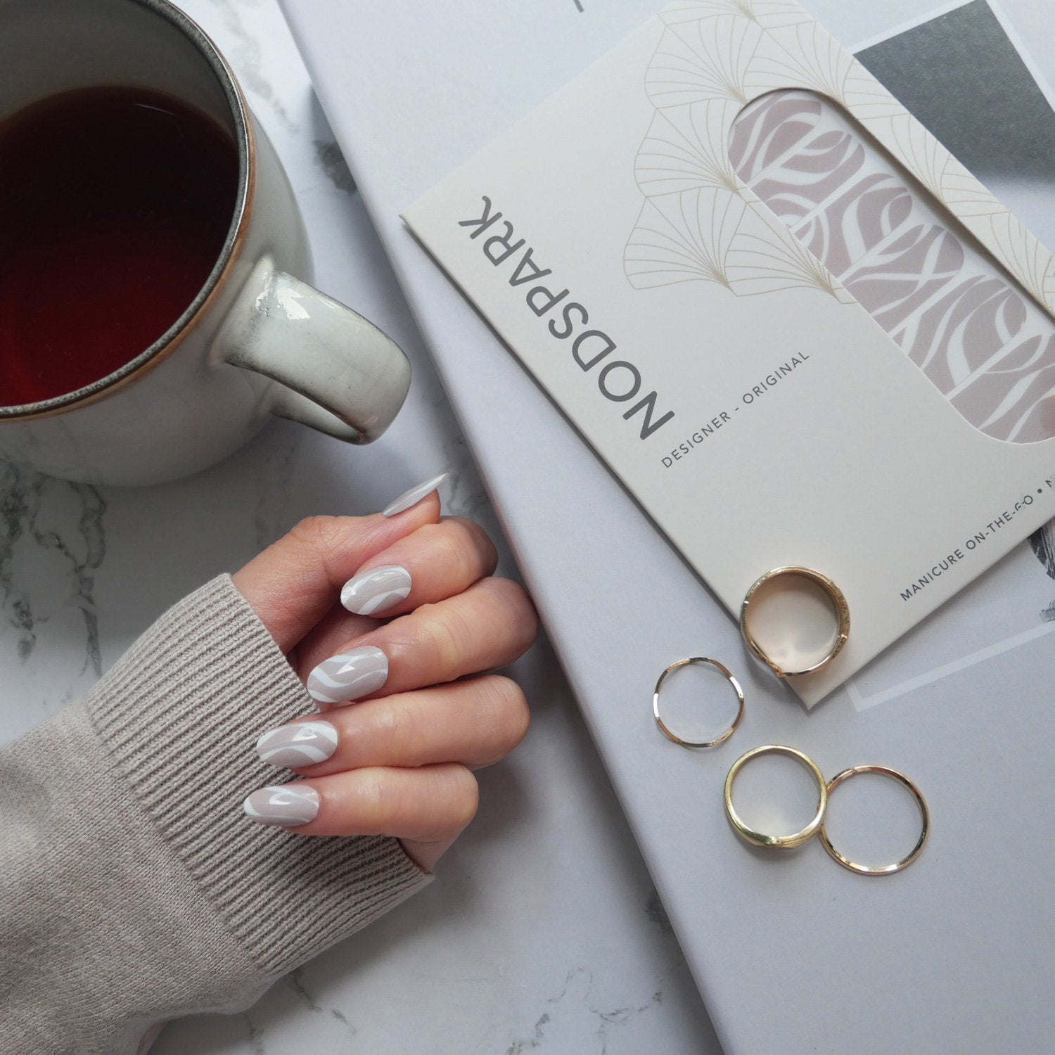 NODSPARK | Casey's Swirls Nail Wrap Manicure