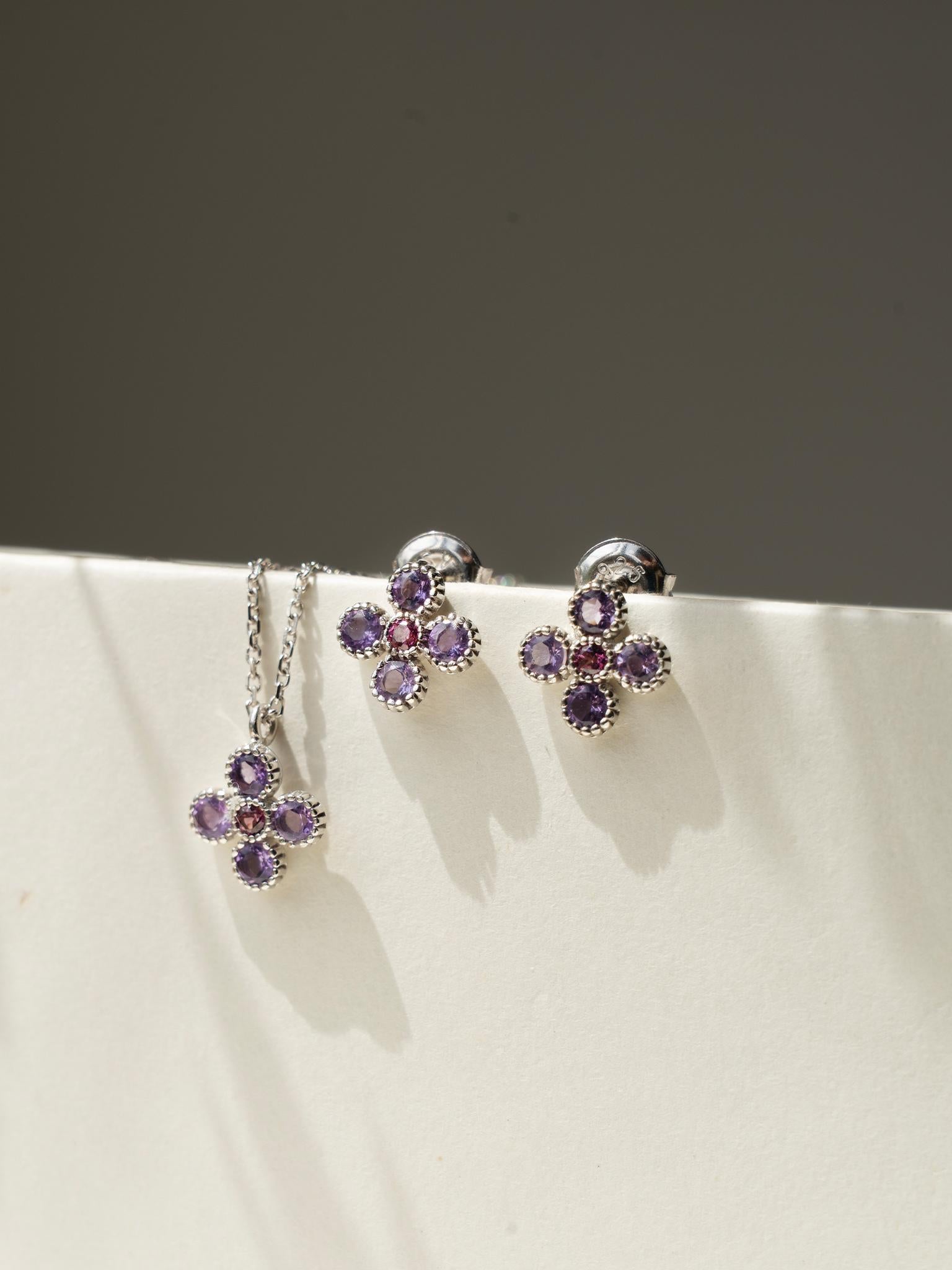 EMBRACE JEWELLERY | Gem Bloom Studs With Amethyst