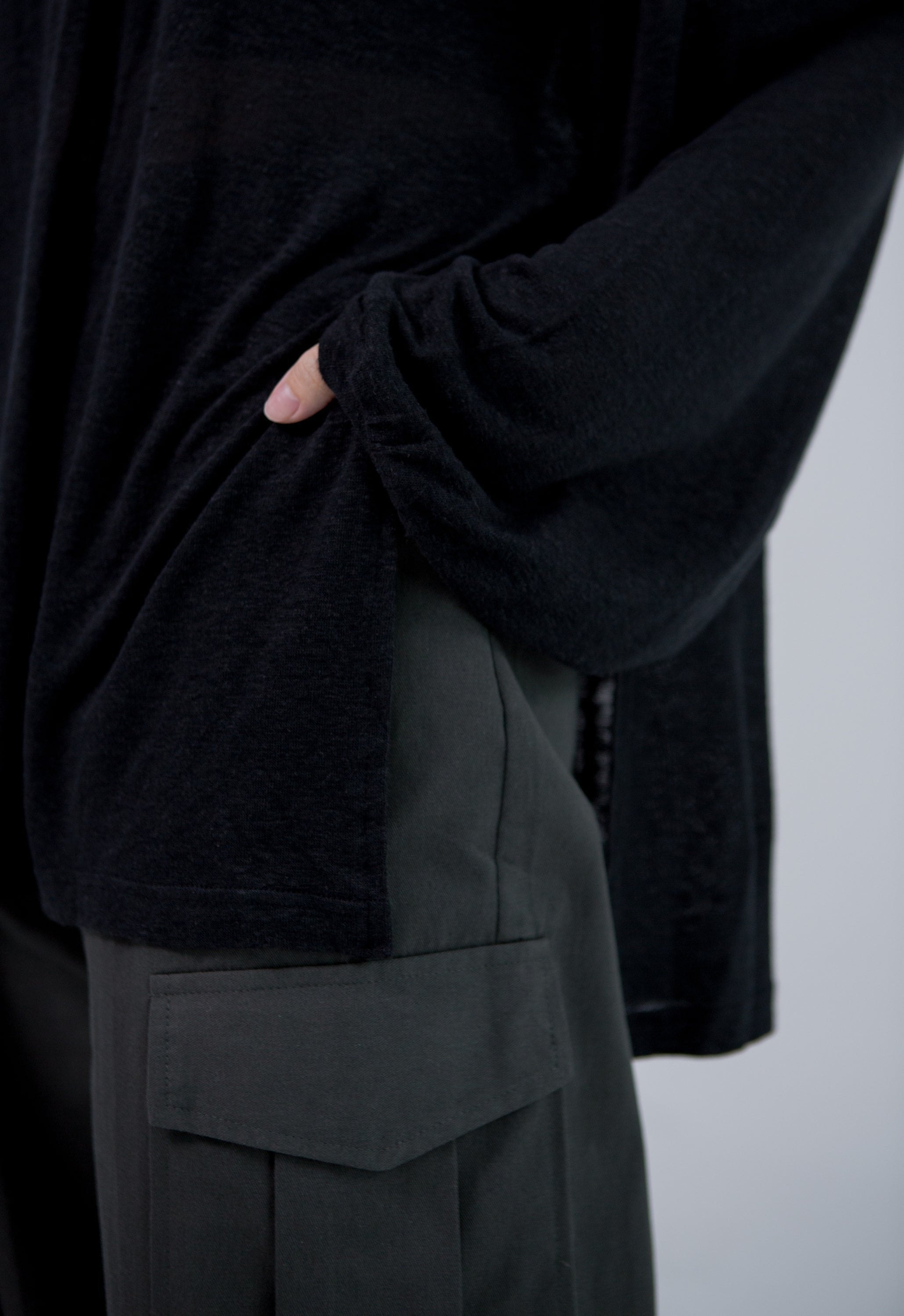 SAERO COLLECTIVE | Myeon Long Sleeve Top | Black