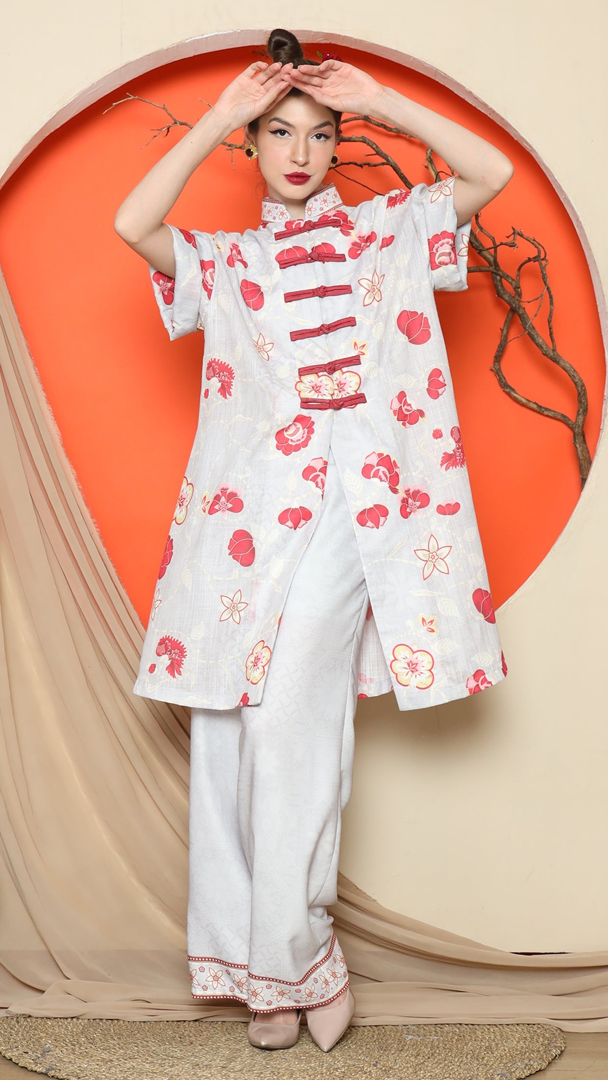 KANZI COLLECTION | Grey Floral Cheongsam Pant Set