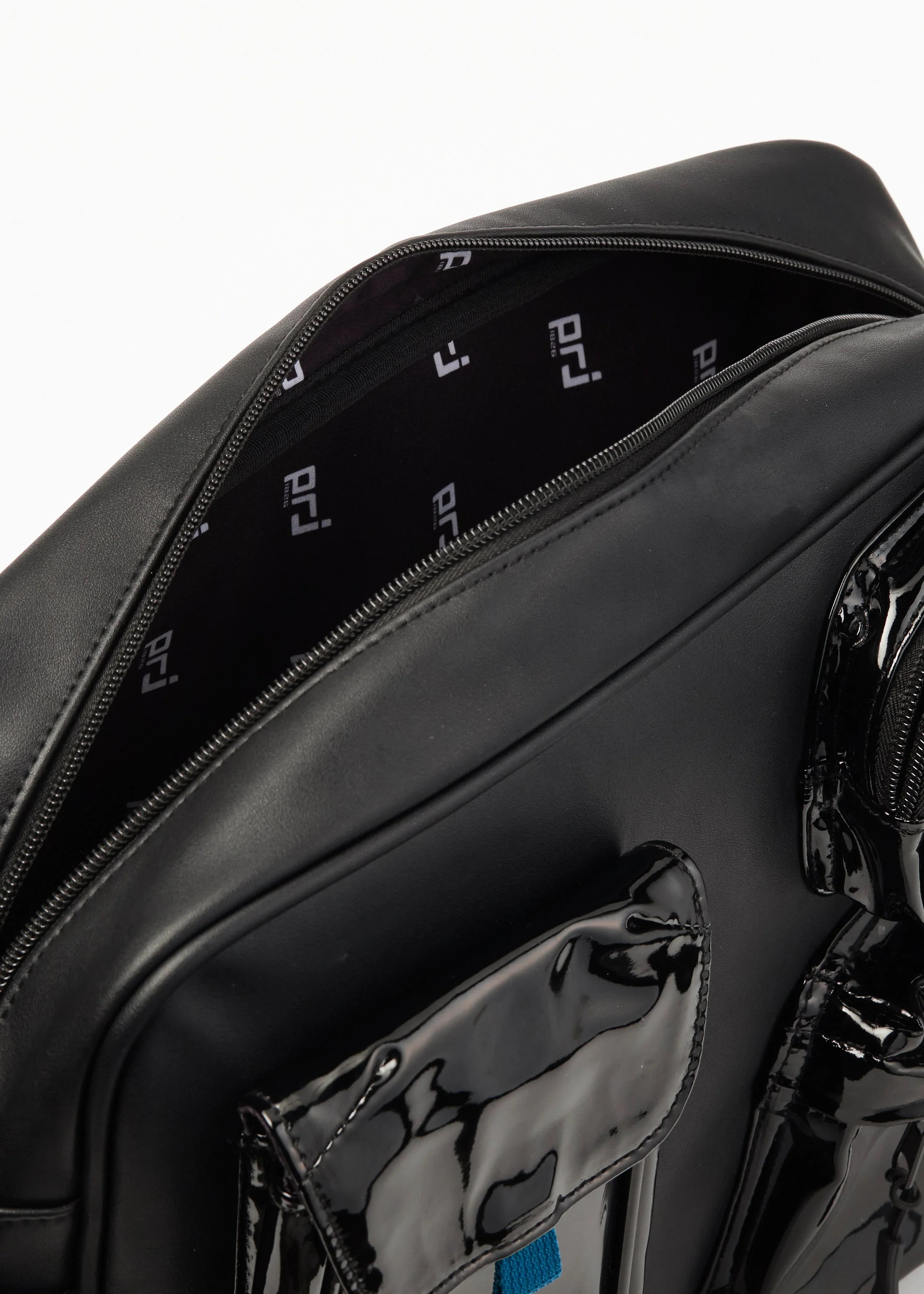 PROJECTWEAR | Colter Multipocket Sling Bag Black