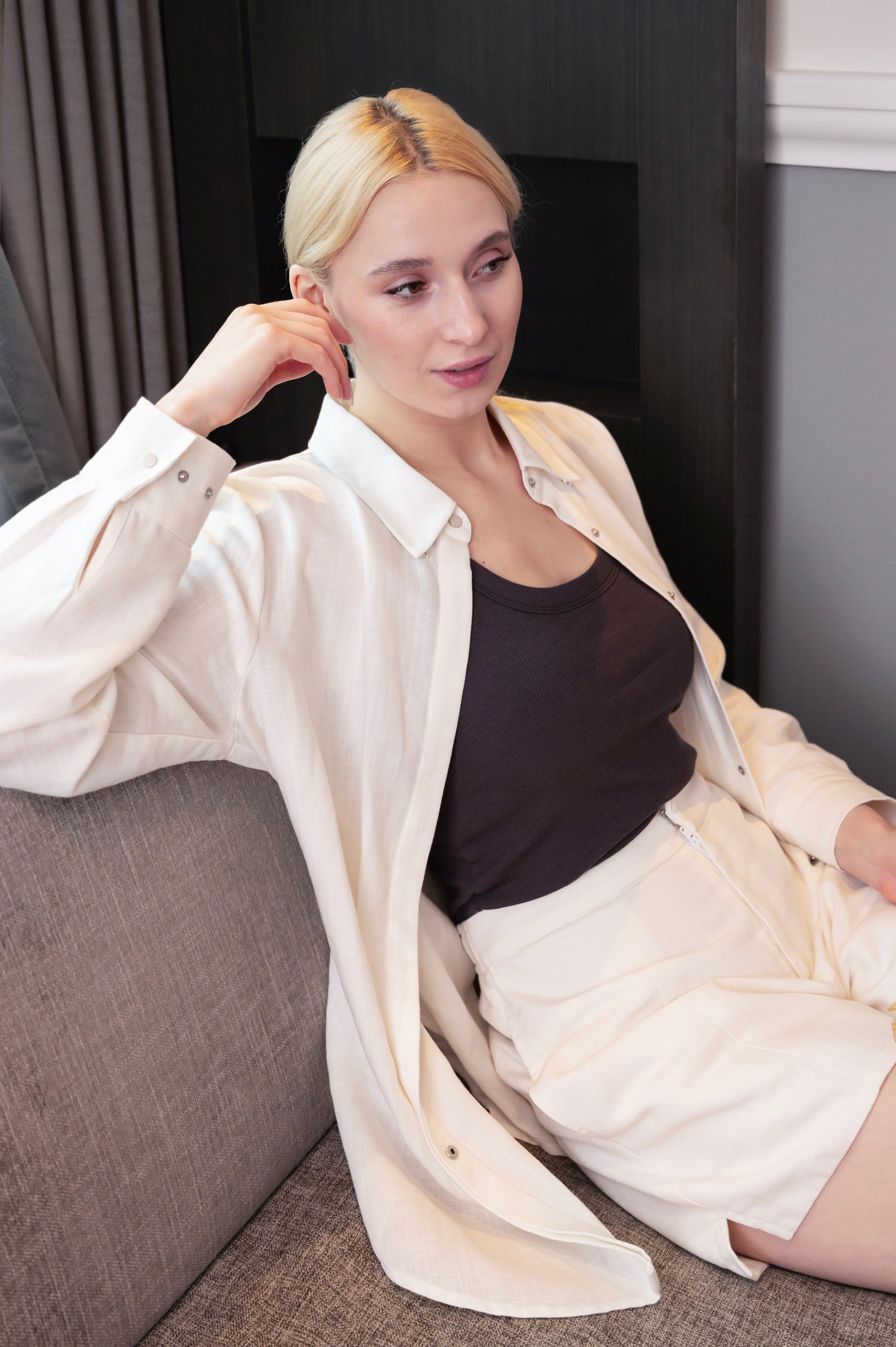 OLIVE BASICS | Joanna Expandable Pocket Shorts in TENCELâ„¢ Linen