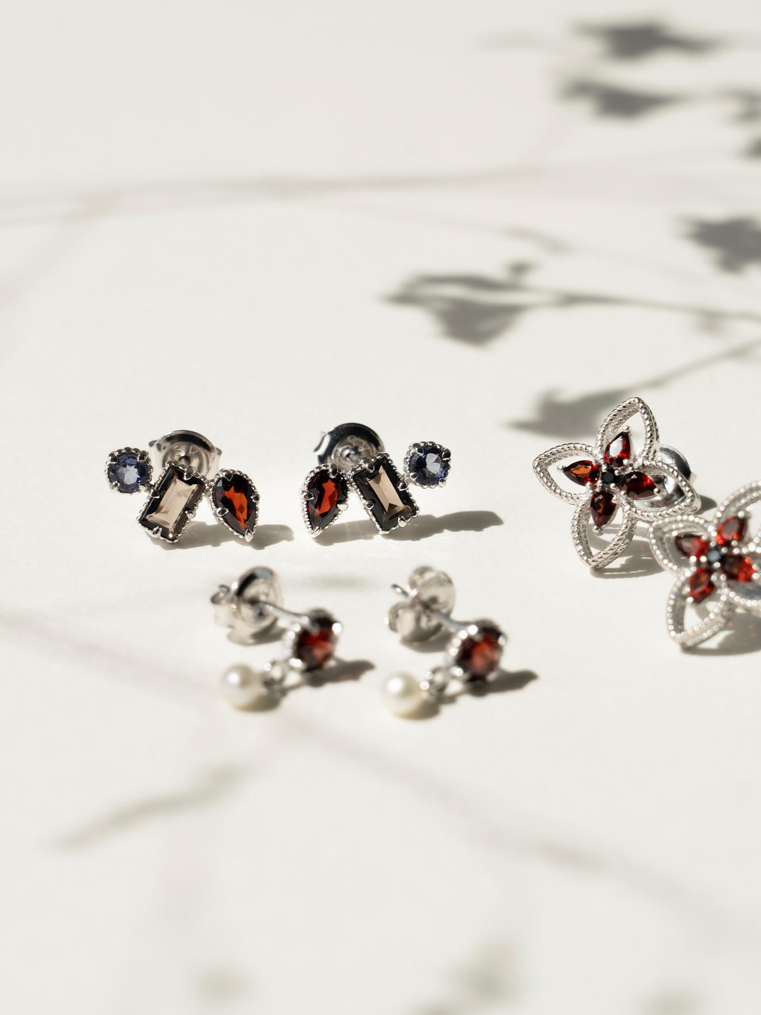 EMBRACE JEWELLERY | Triple Glow Cluster Studs