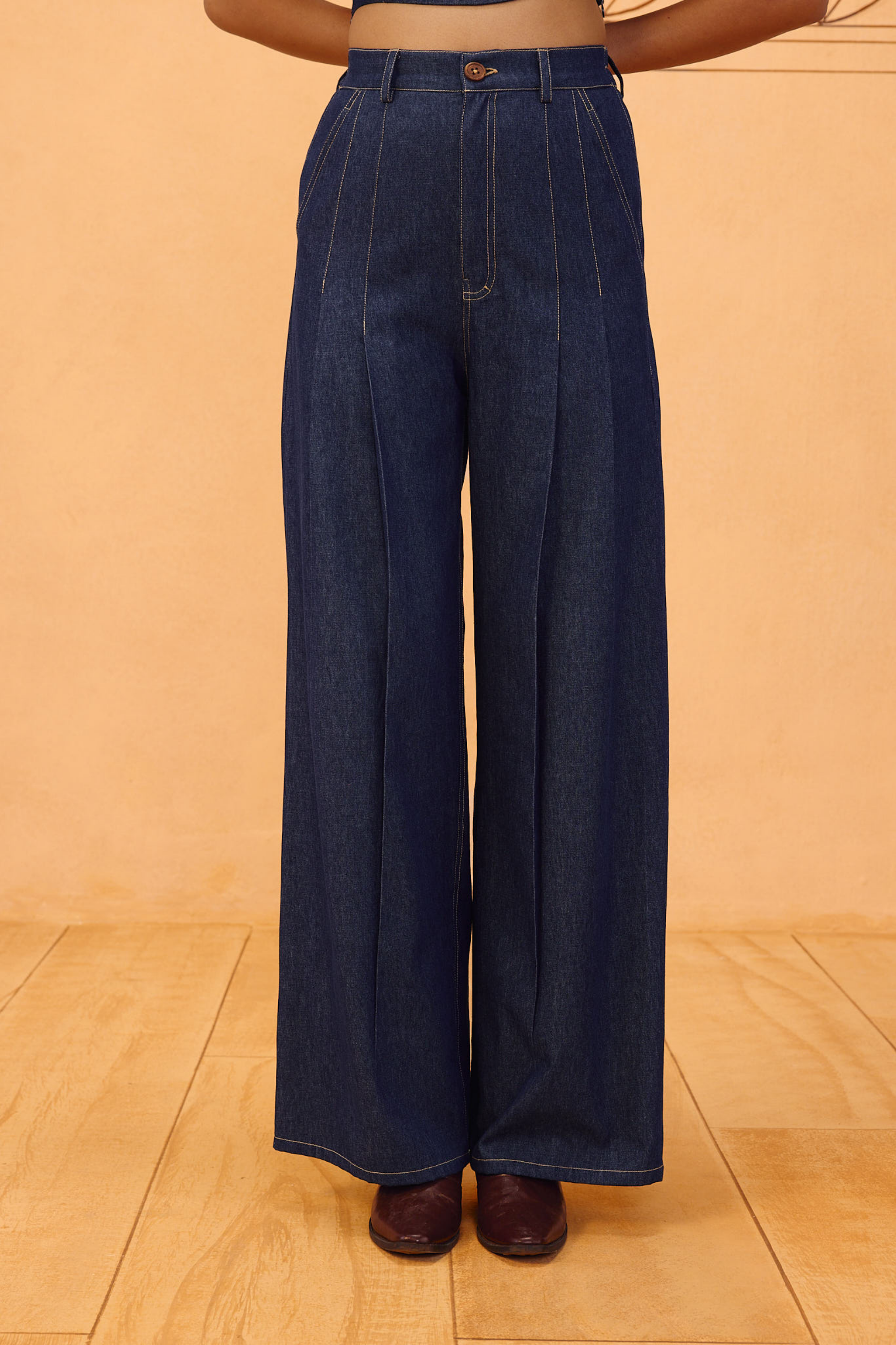 SUI | Heirloom Sustainable Denim Pleated Jeans