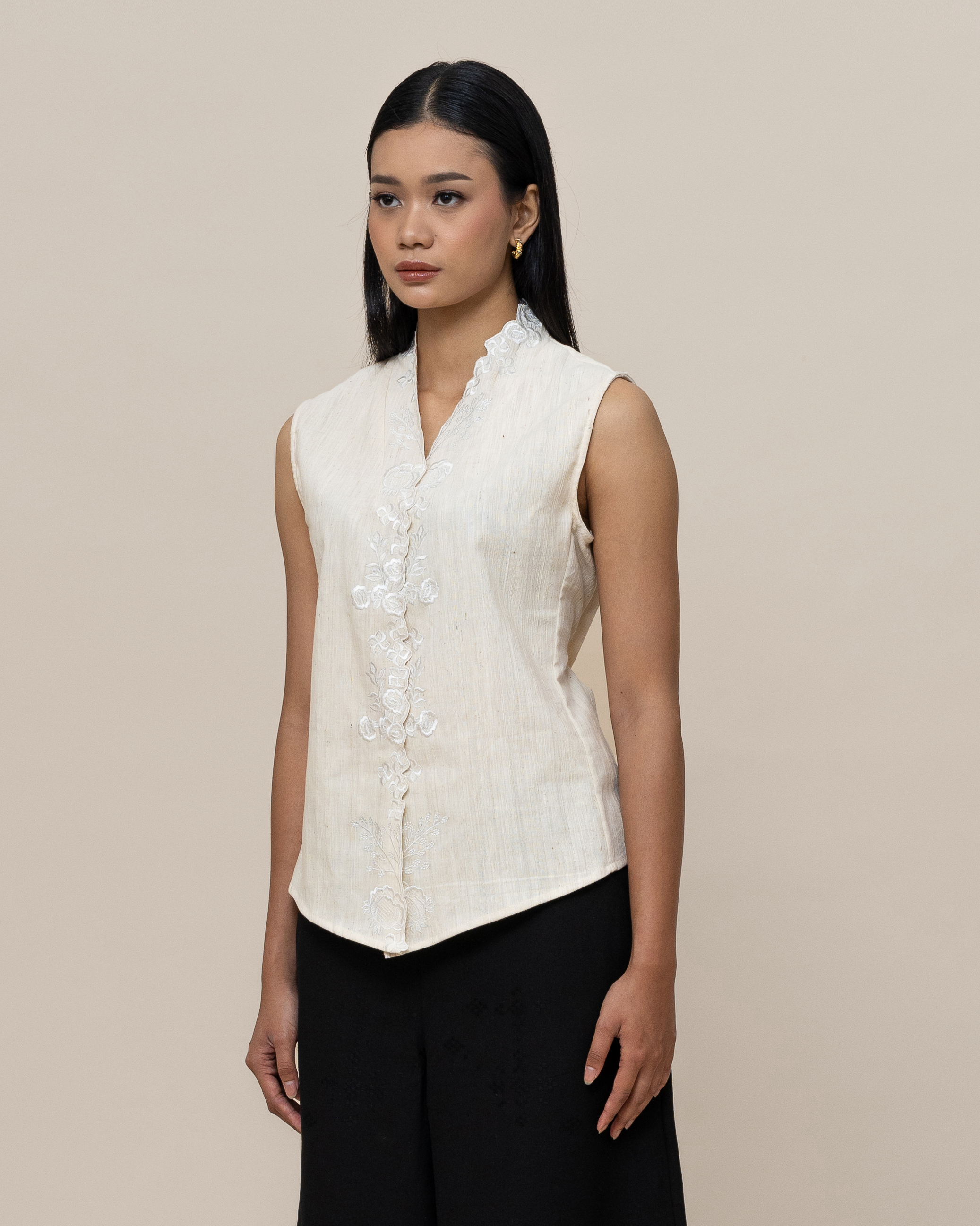 SUKKHA CITTA | KAPAS - Embroidered Kebaya Vest