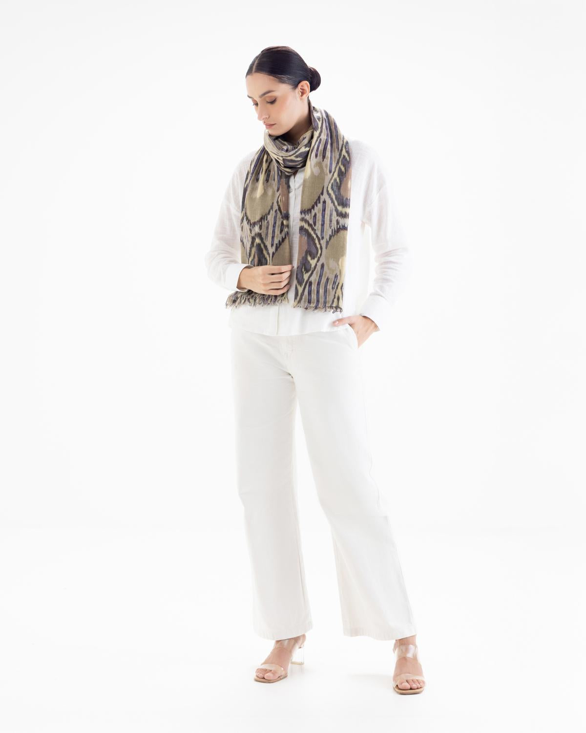 QUEENMARK | AN Patola Ikat Print Beige Blue Stripes